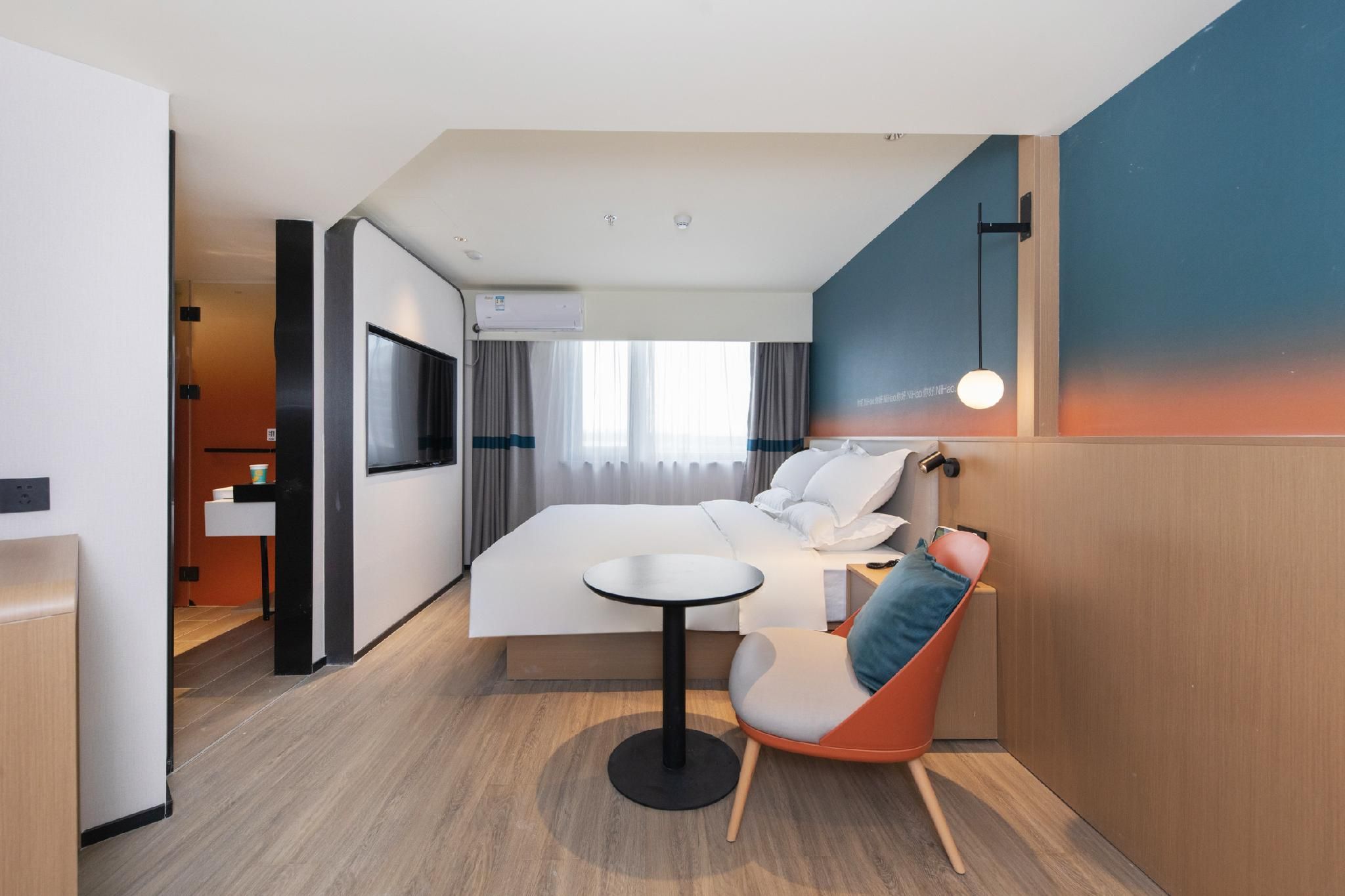 Business Queen Bed Room