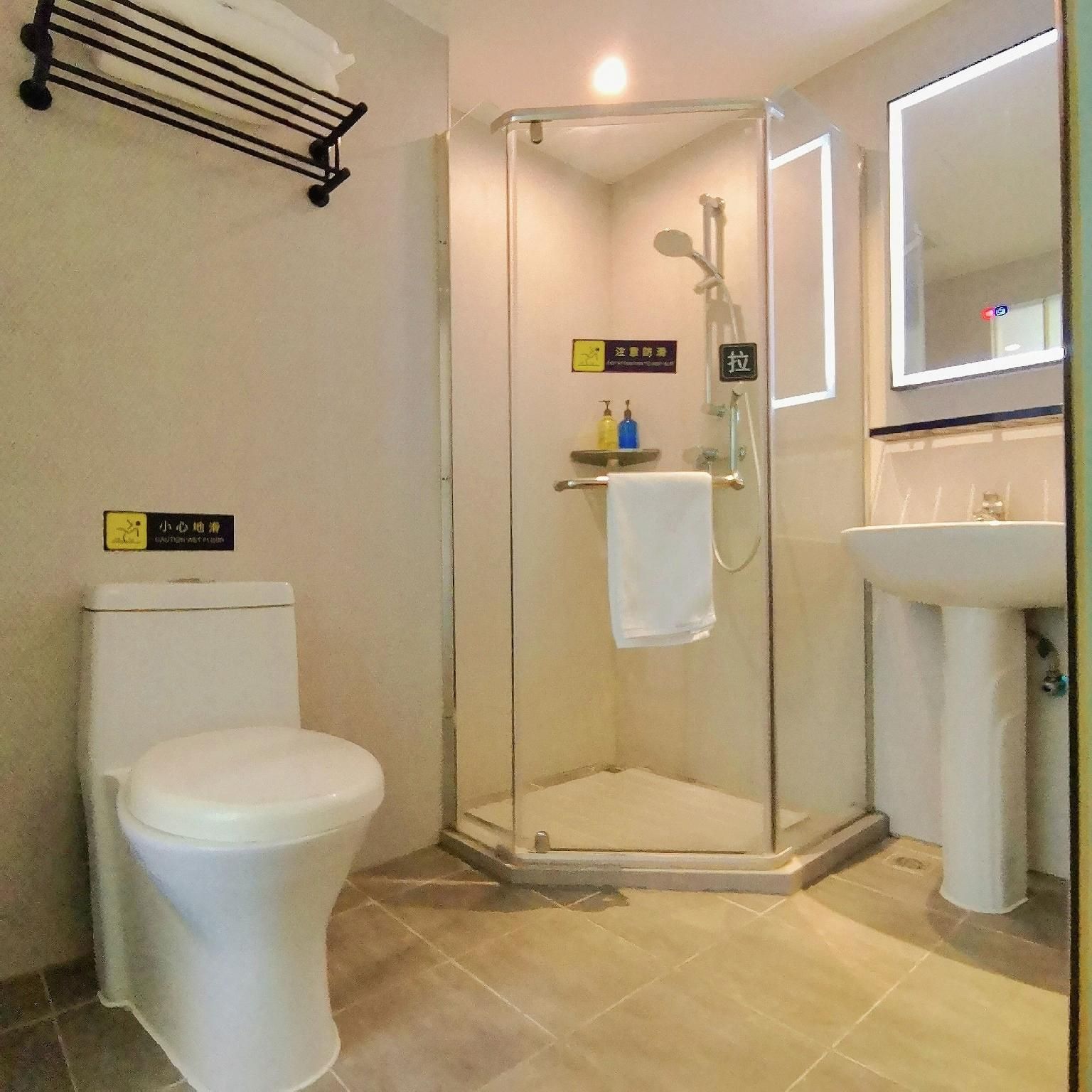 Economy Room