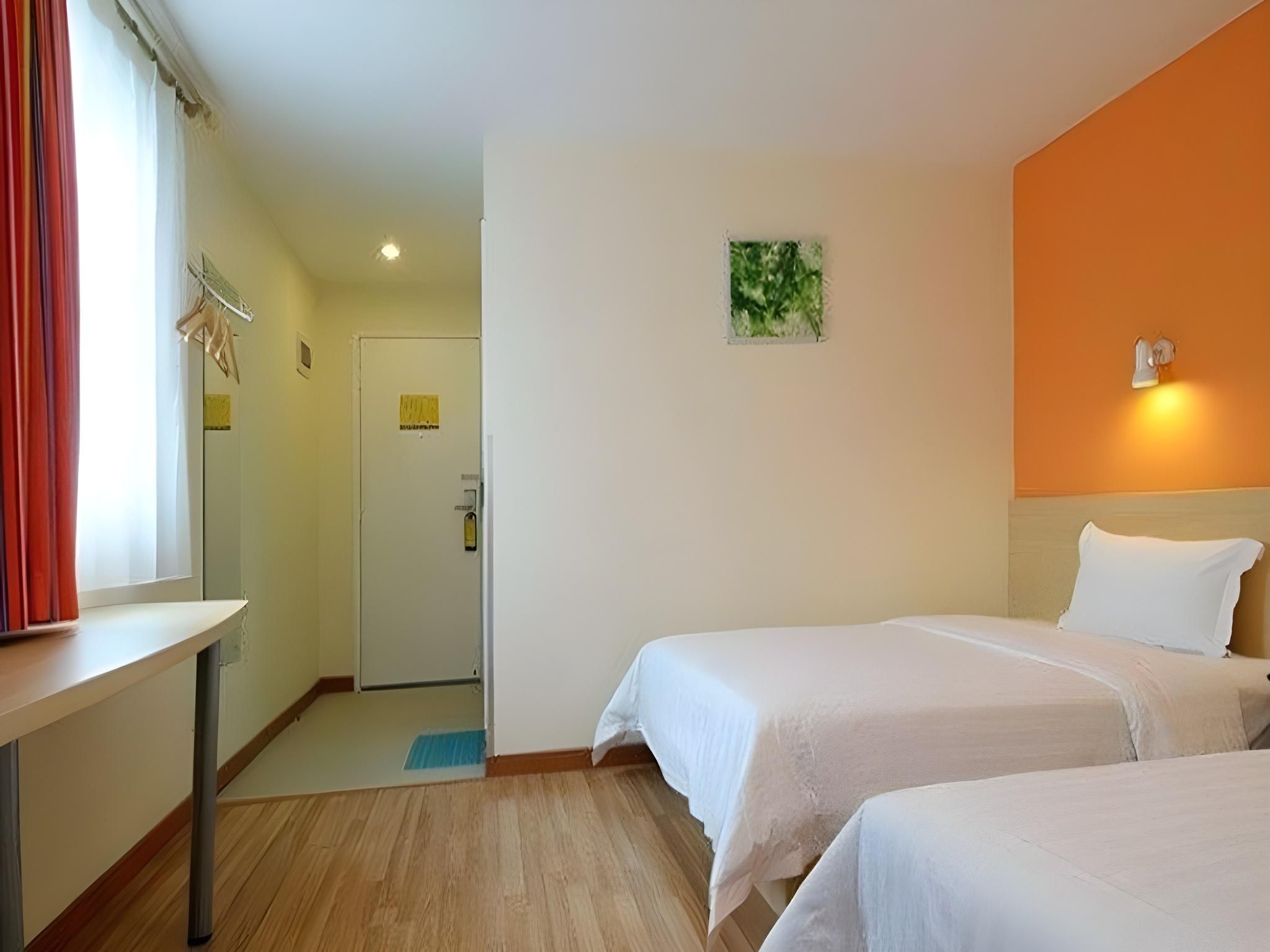 Twin Room - Domestic Residents Only