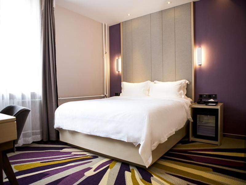 Deluxe King size bed Room