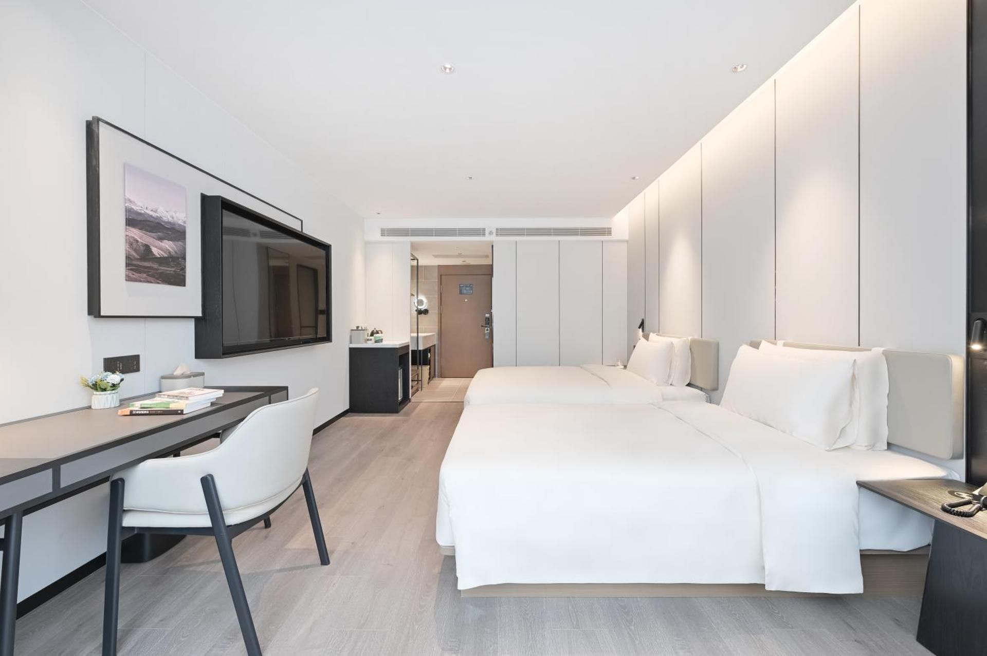Deluxe Family Room