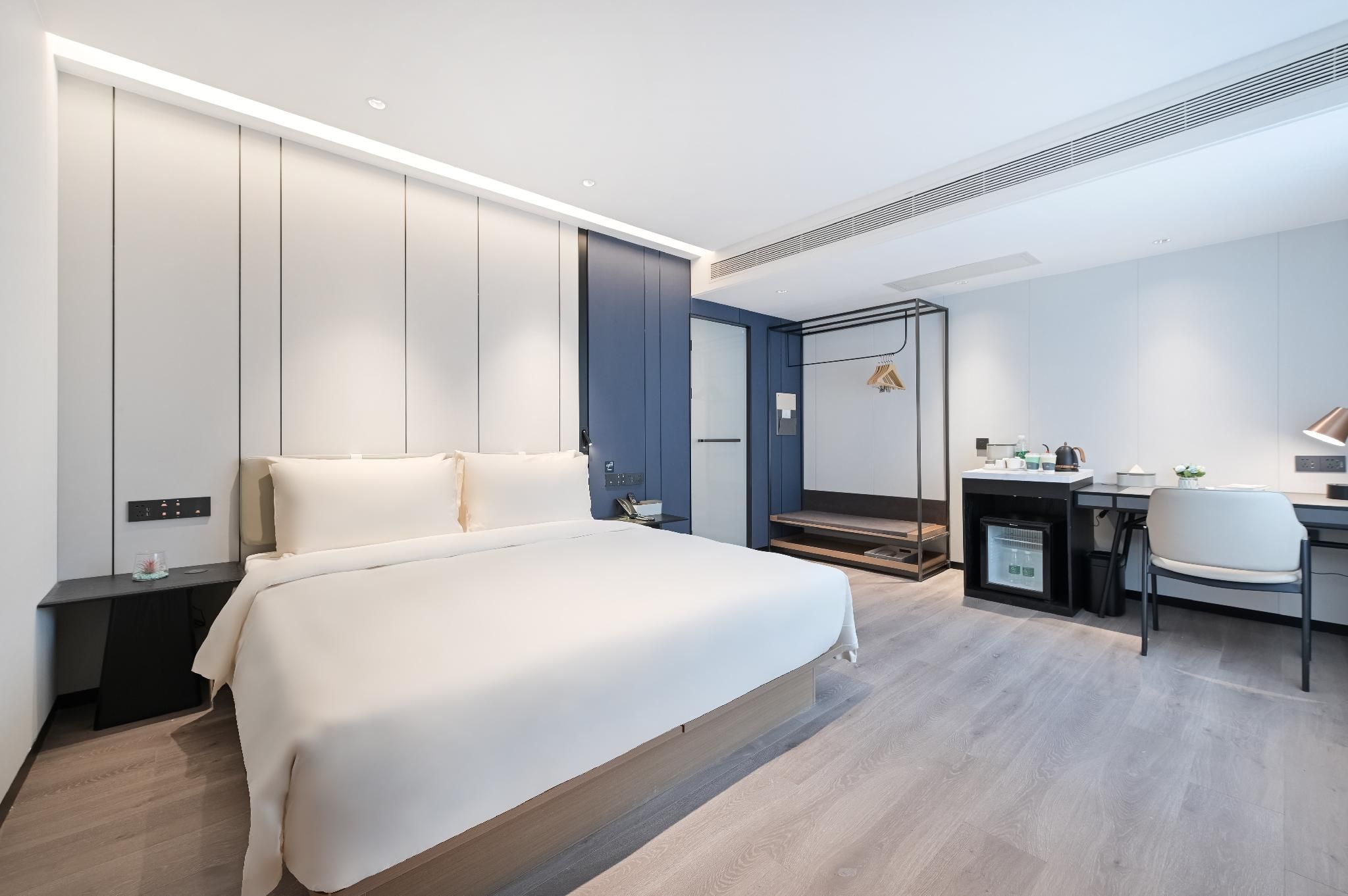 Executive room, Guest room, 1 Queen