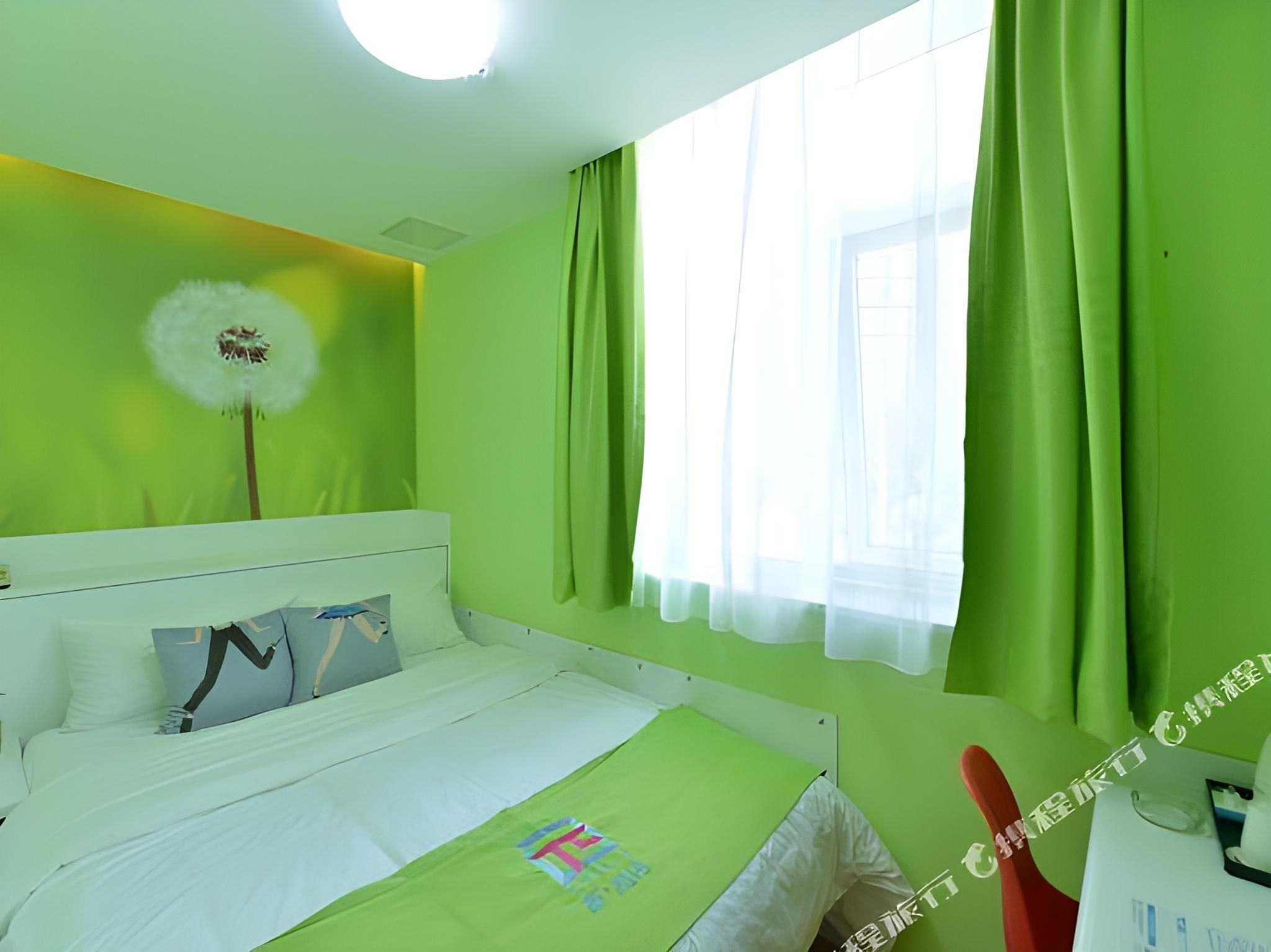 PAI Huixuan Bed Room