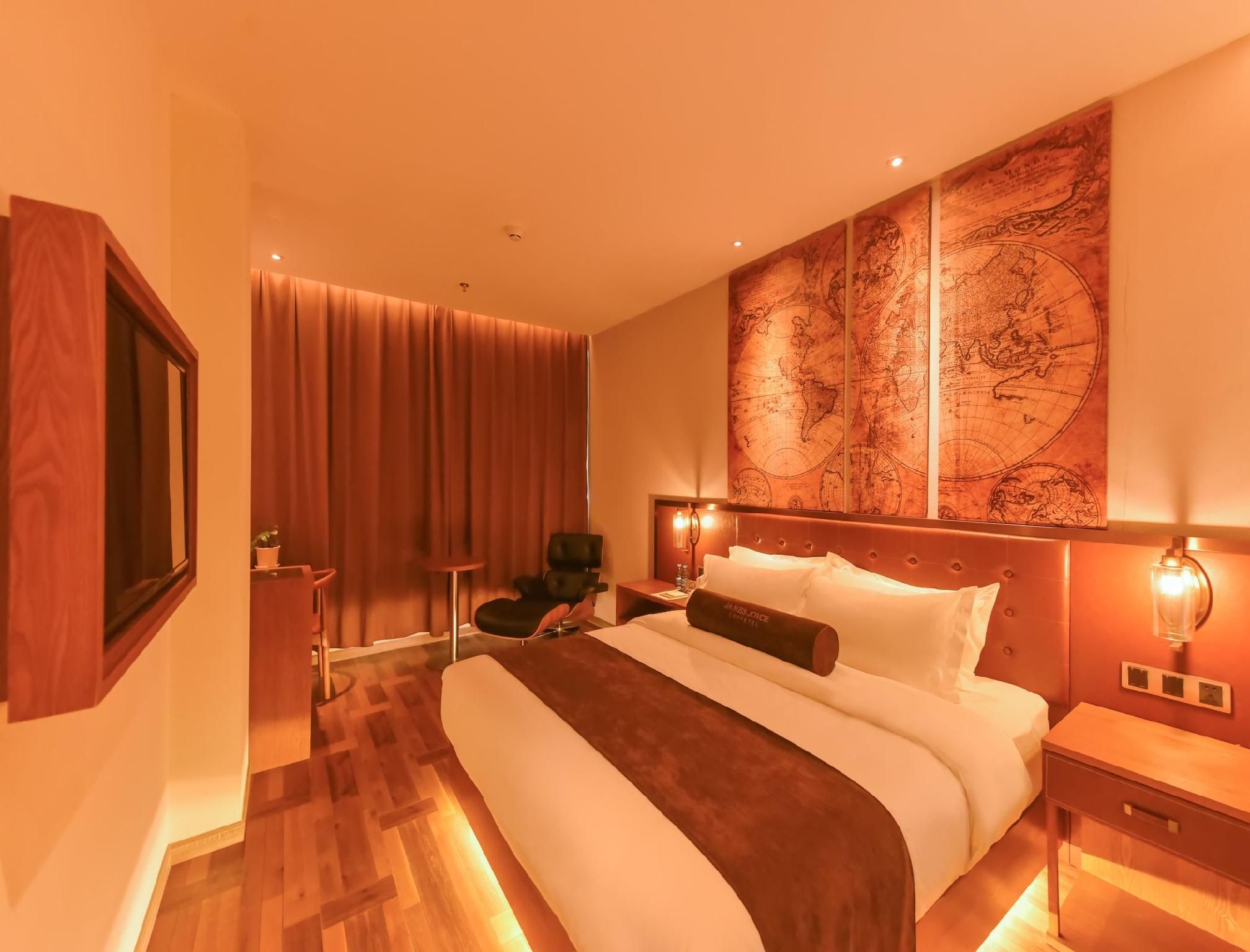 James Joyce - Feifan Experience Room