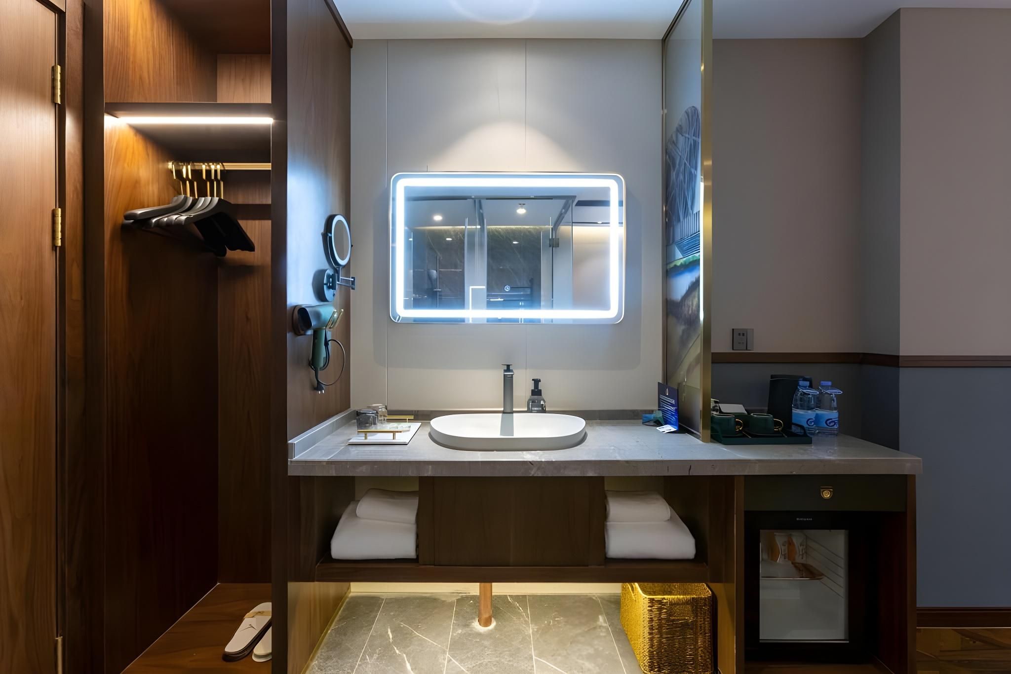 Business Double Room - Non-Smoking