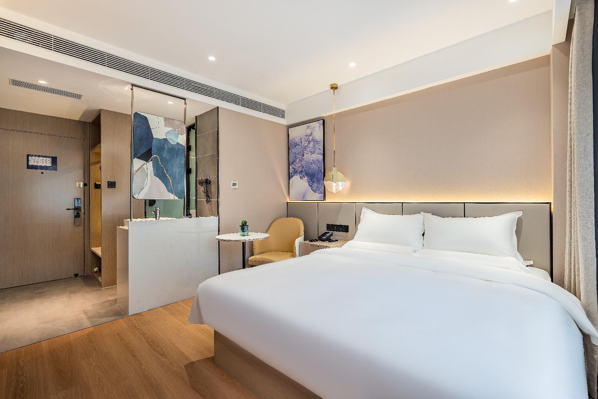 Huazhu - Superior BedRoom