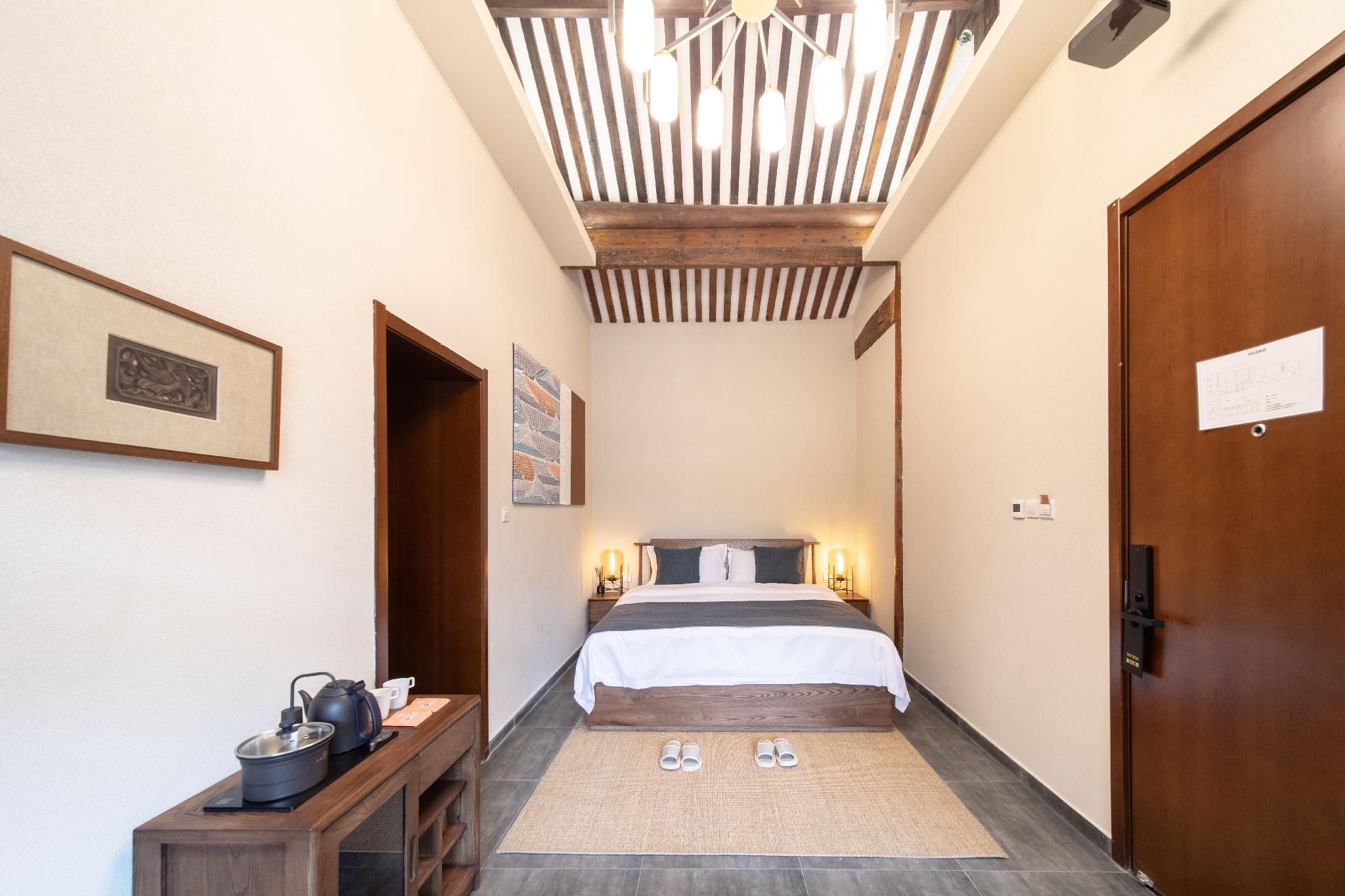 Elegance Deluxe Room