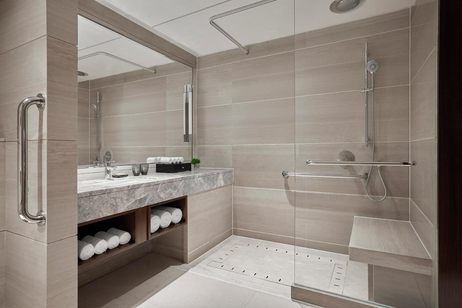 Grand Deluxe King, Guest room, 1 King