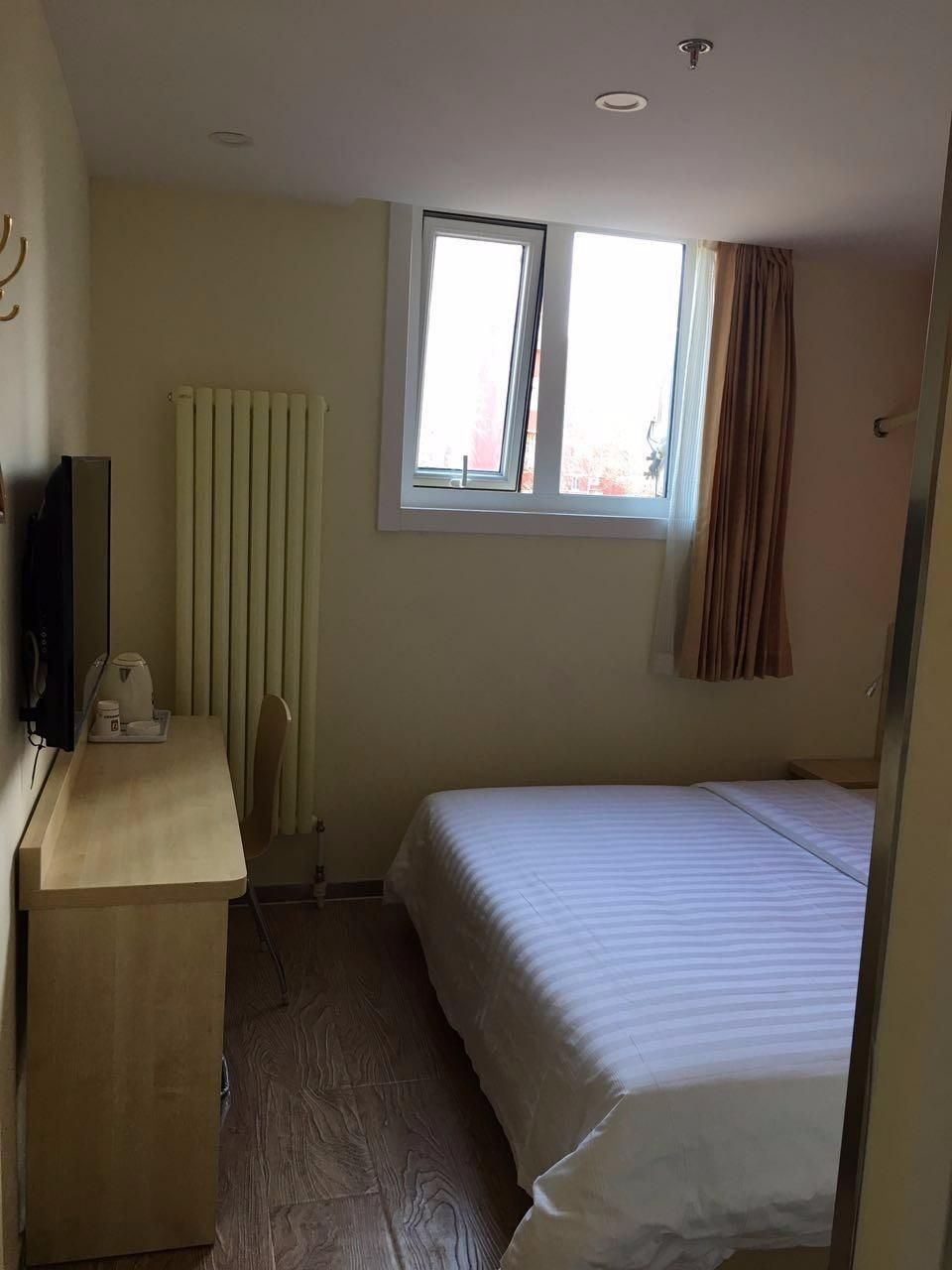 WH - Traditional Bed Room