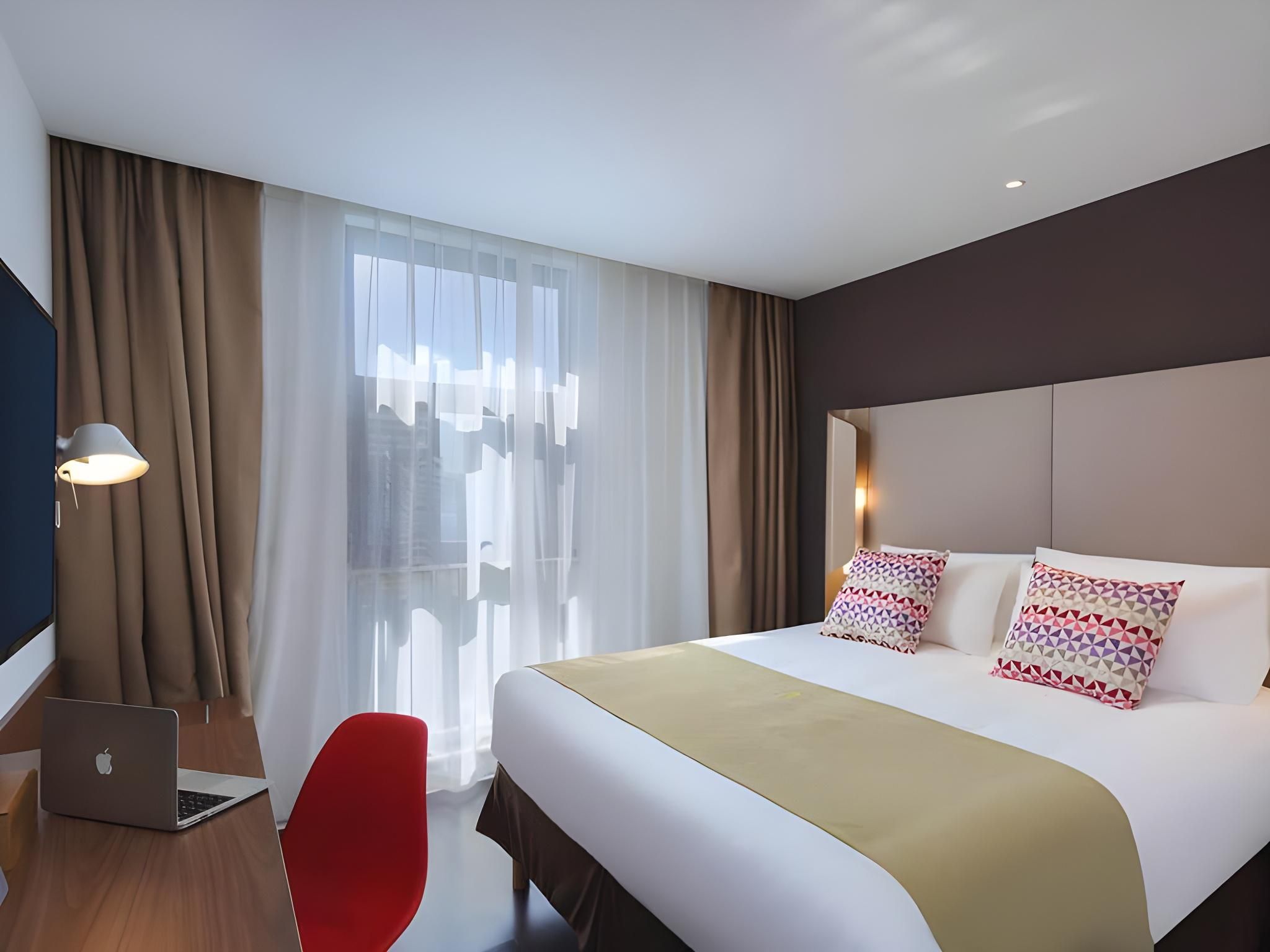 WH - Superior Bed Room