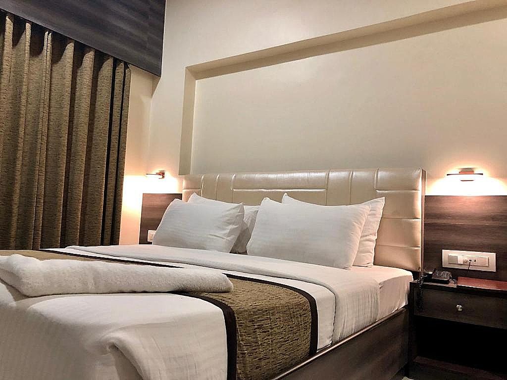 Hotel Avon Ruby Dadar Executive Room 2