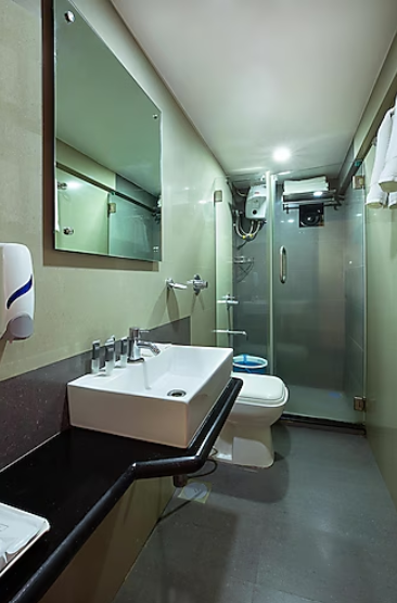 Hotel Avon Ruby Dadar Suite Room 3