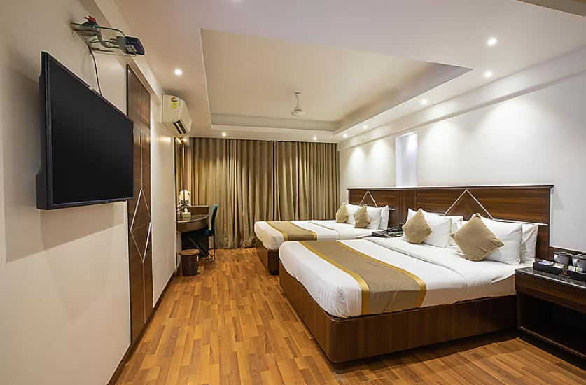 Hotel Avon Ruby Dadar Suite Room