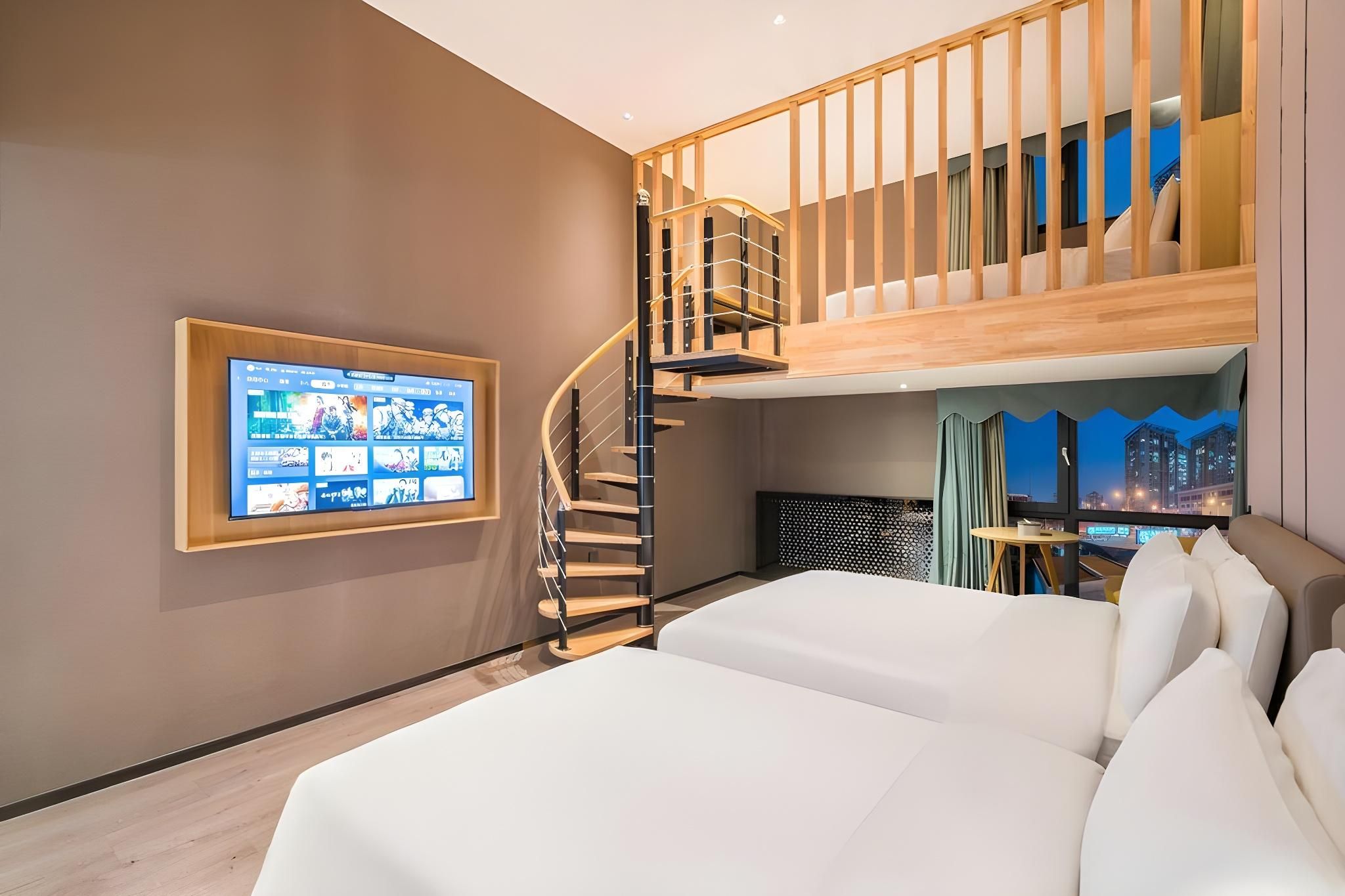 Jimu Duplex Family Room