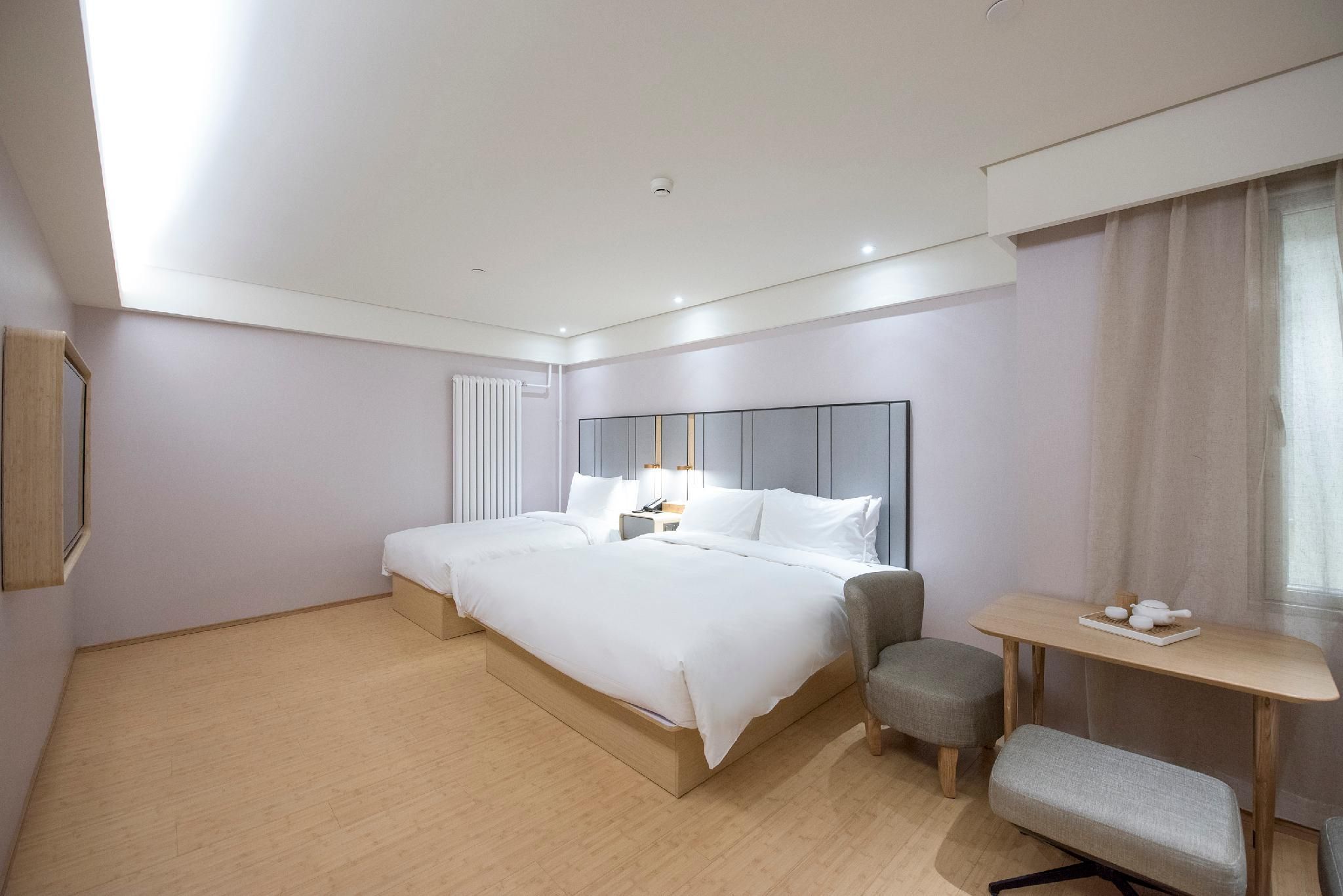 Huazhu - Family Room