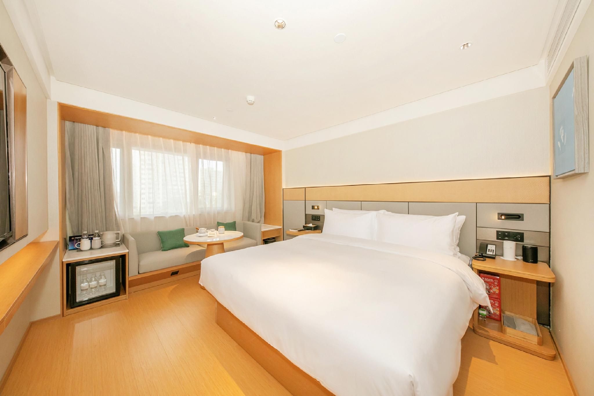 Business Queen Bed Room