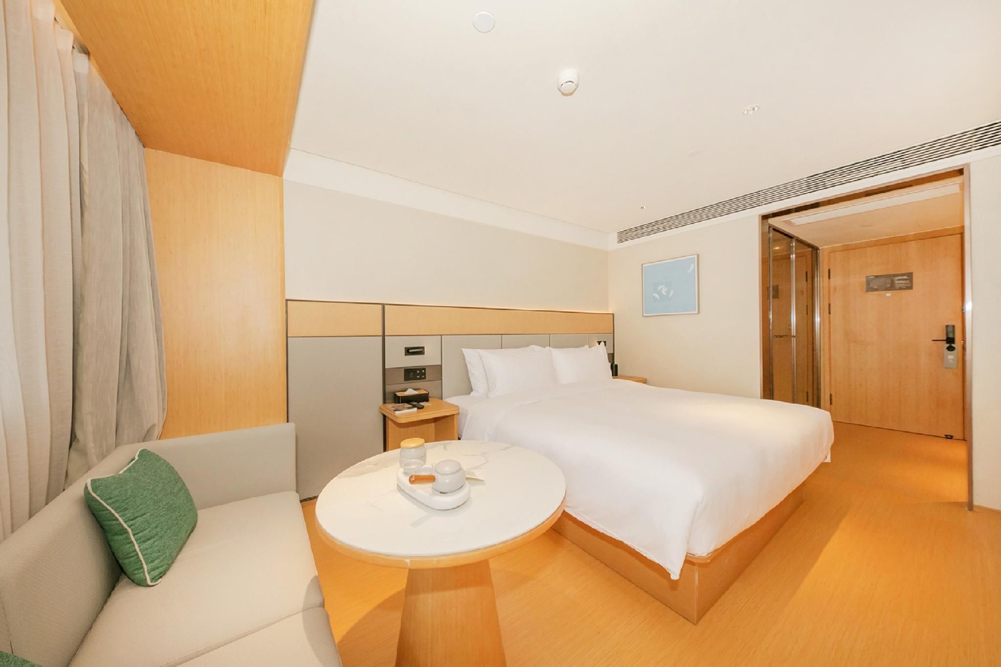 Business Queen Bed Room
