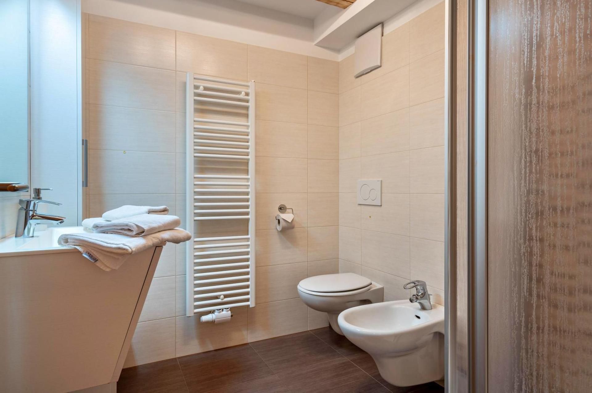 Superior One-Bedroom Apartment