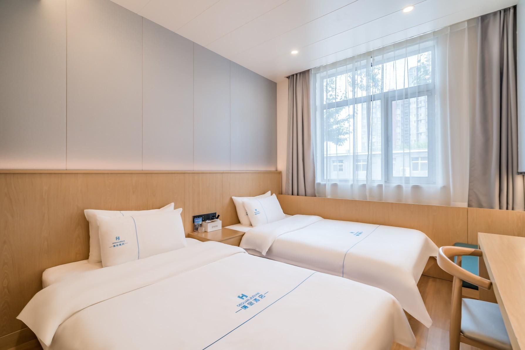 Guest Room - Twin Beds