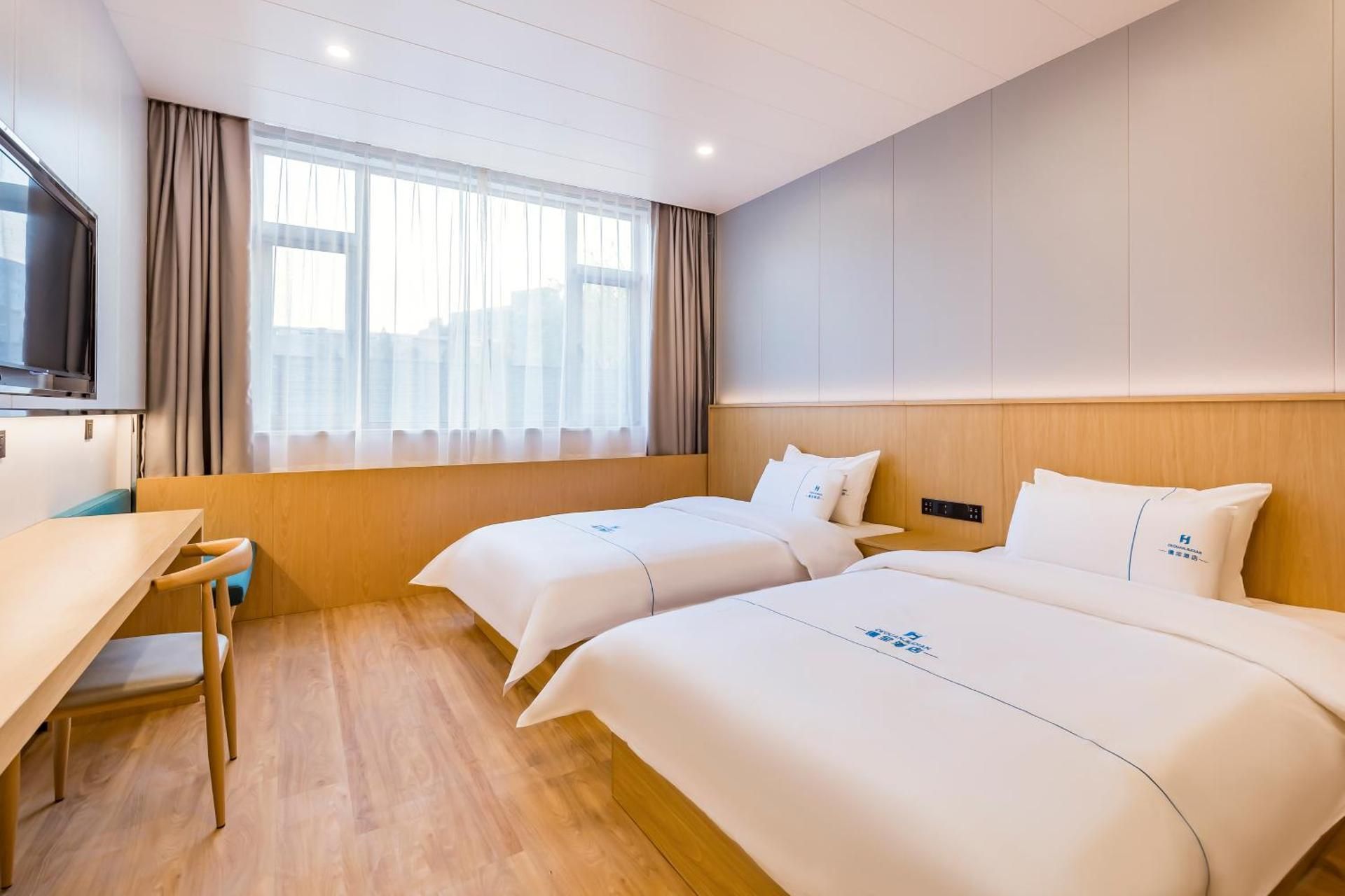 Large Double Room