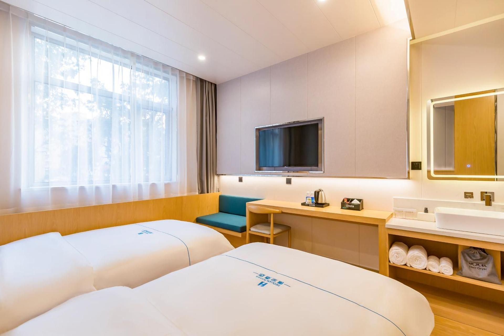 Deluxe Double Room with Shower