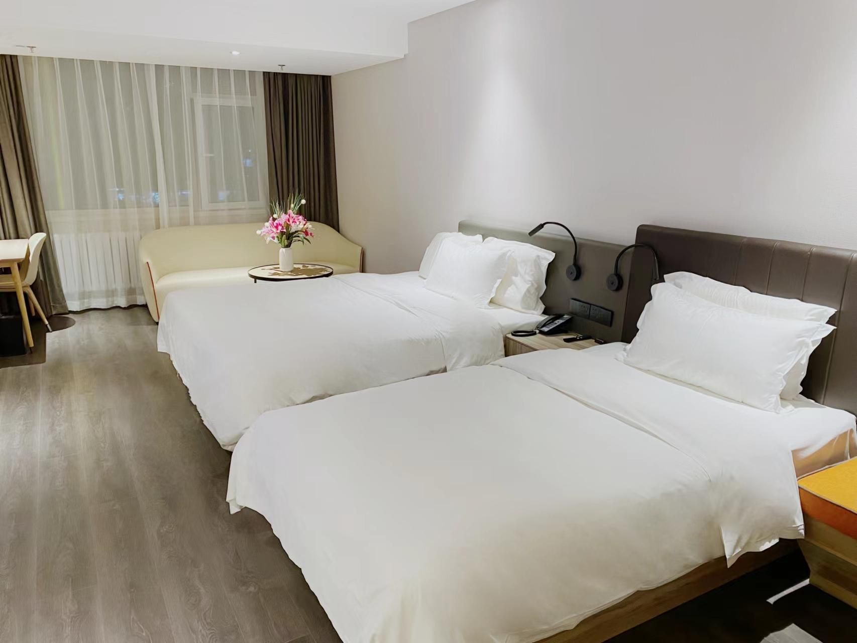 Huazhu - Family Room