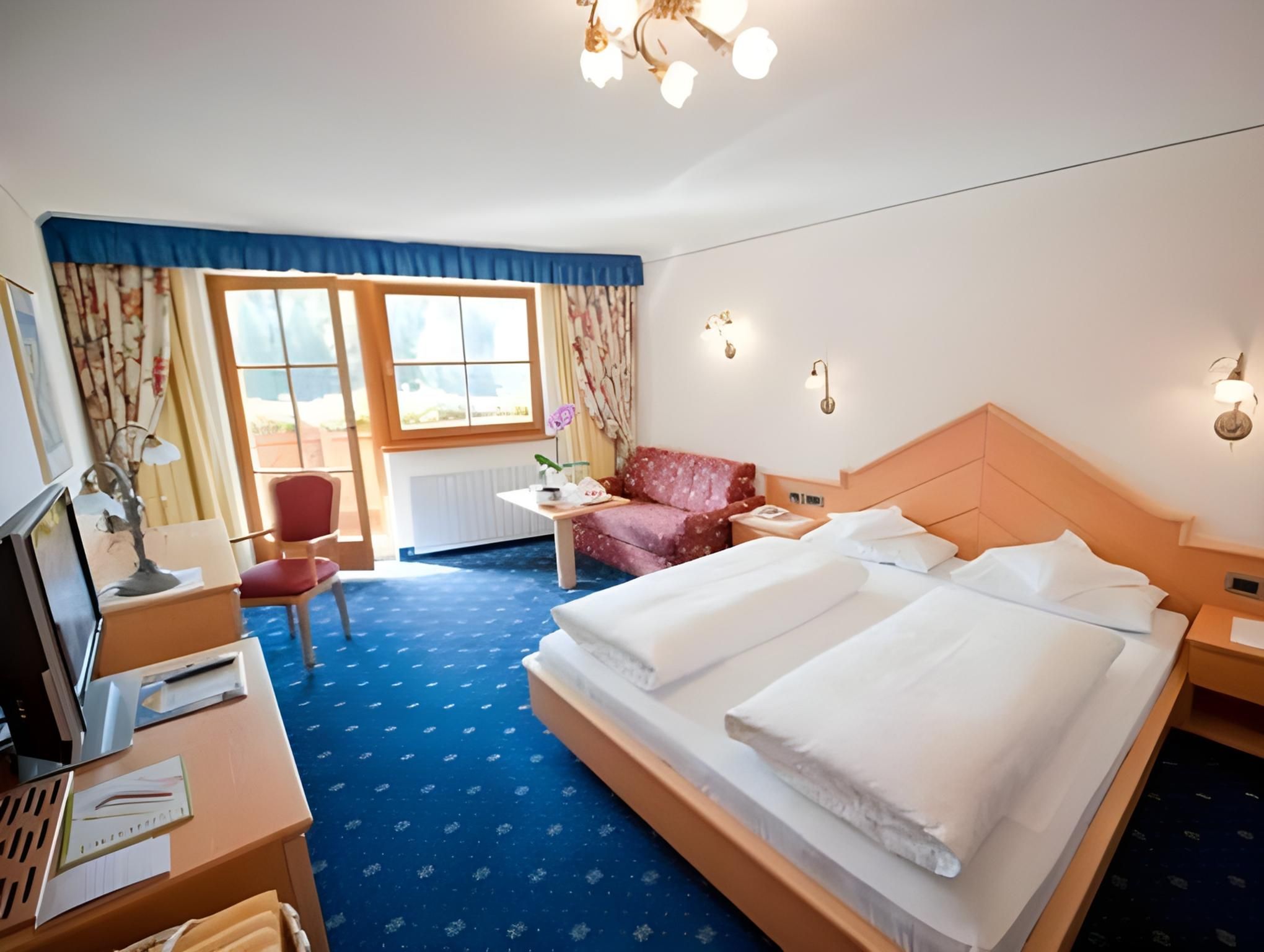 Double Room With Balcony And Mountain View