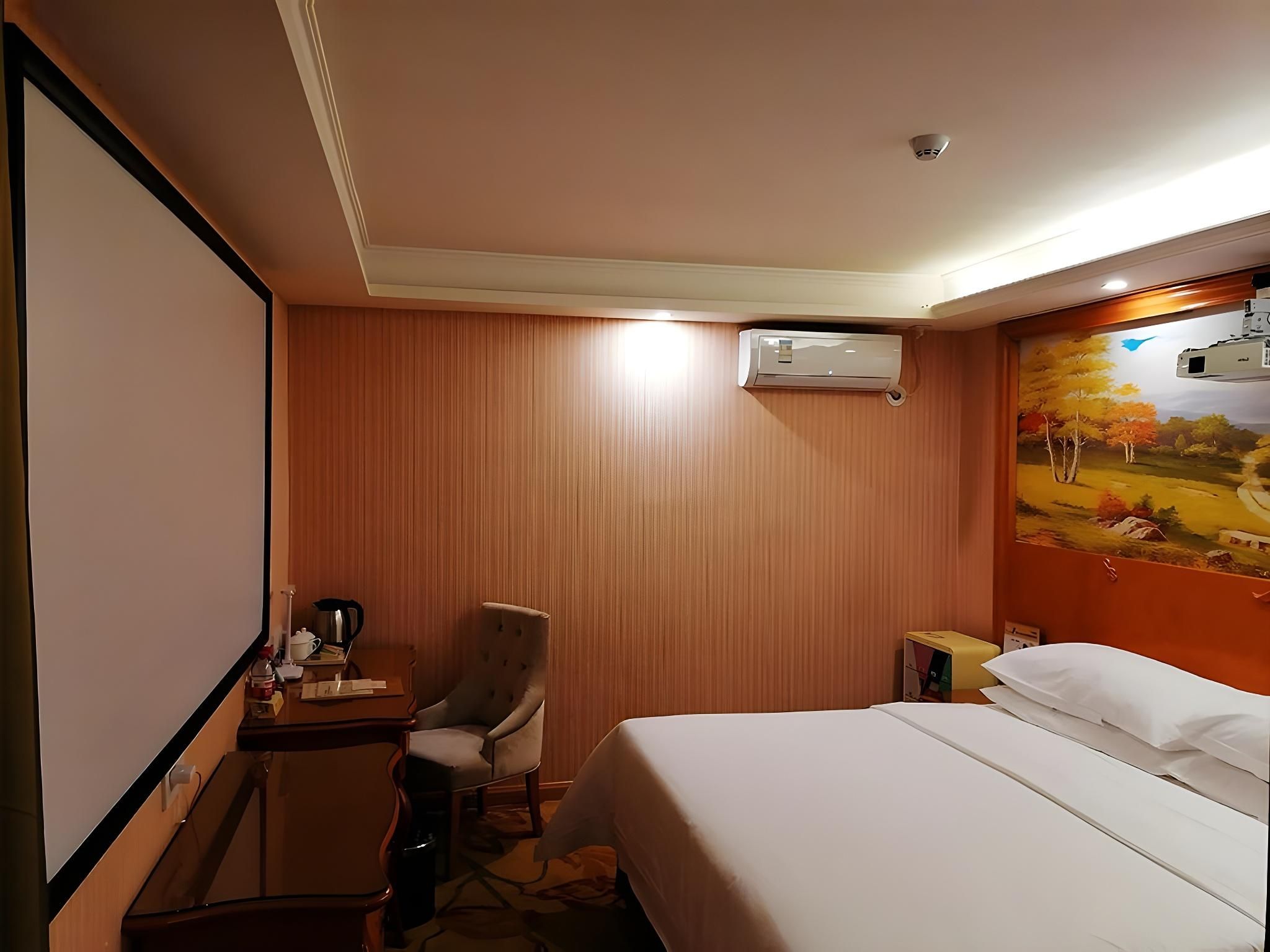 Vienna - Romance Themed Bed Room