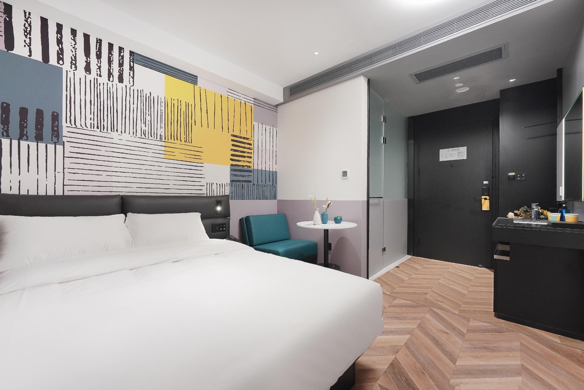 Huazhu - Superior BedRoom