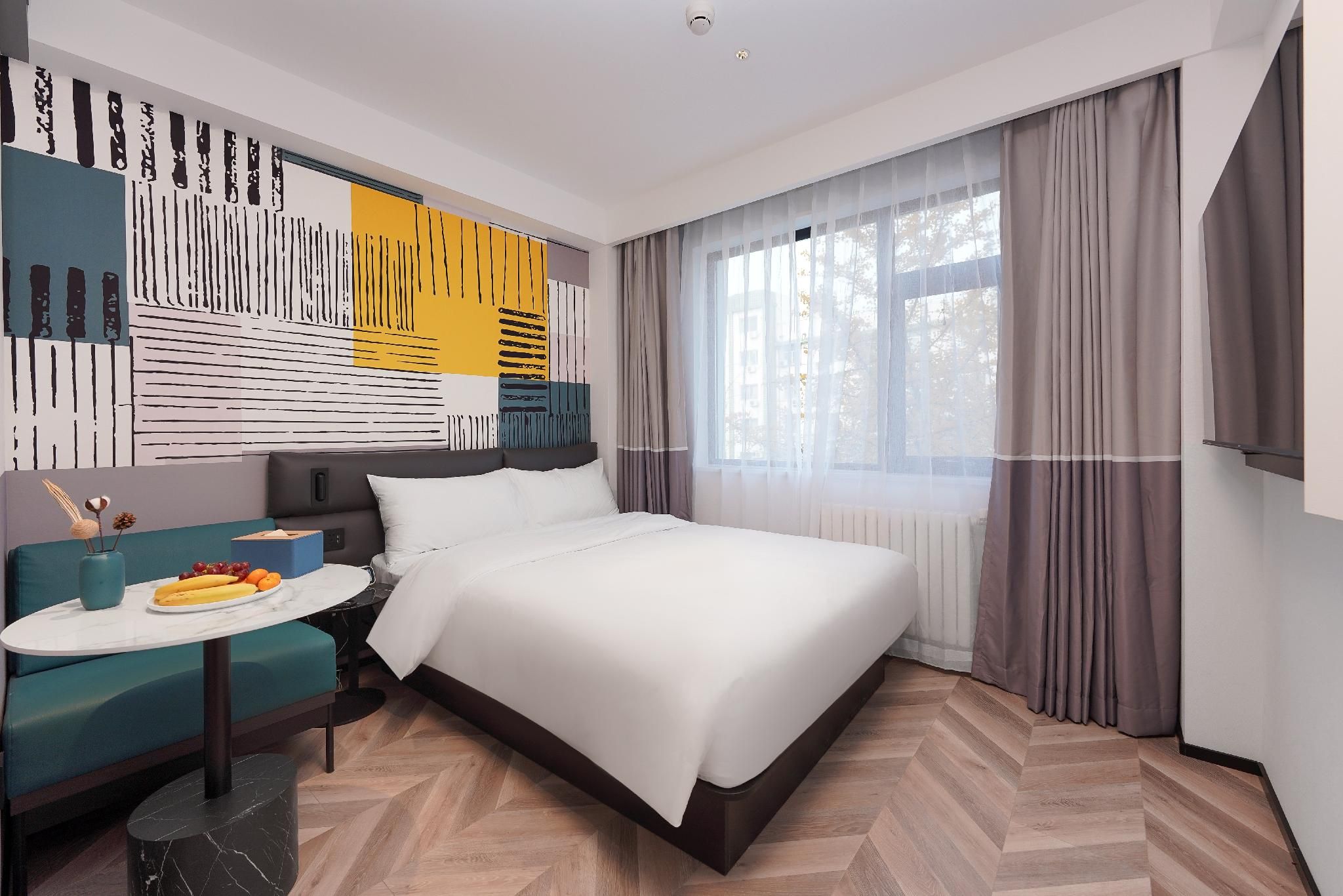 Huazhu - Room With View