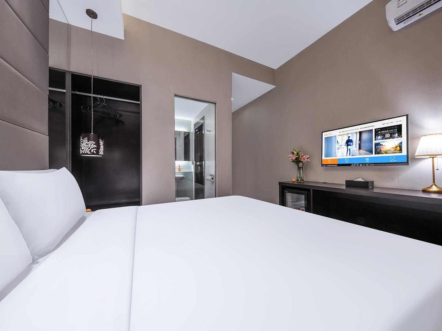 Huazhu - Superior BedRoom