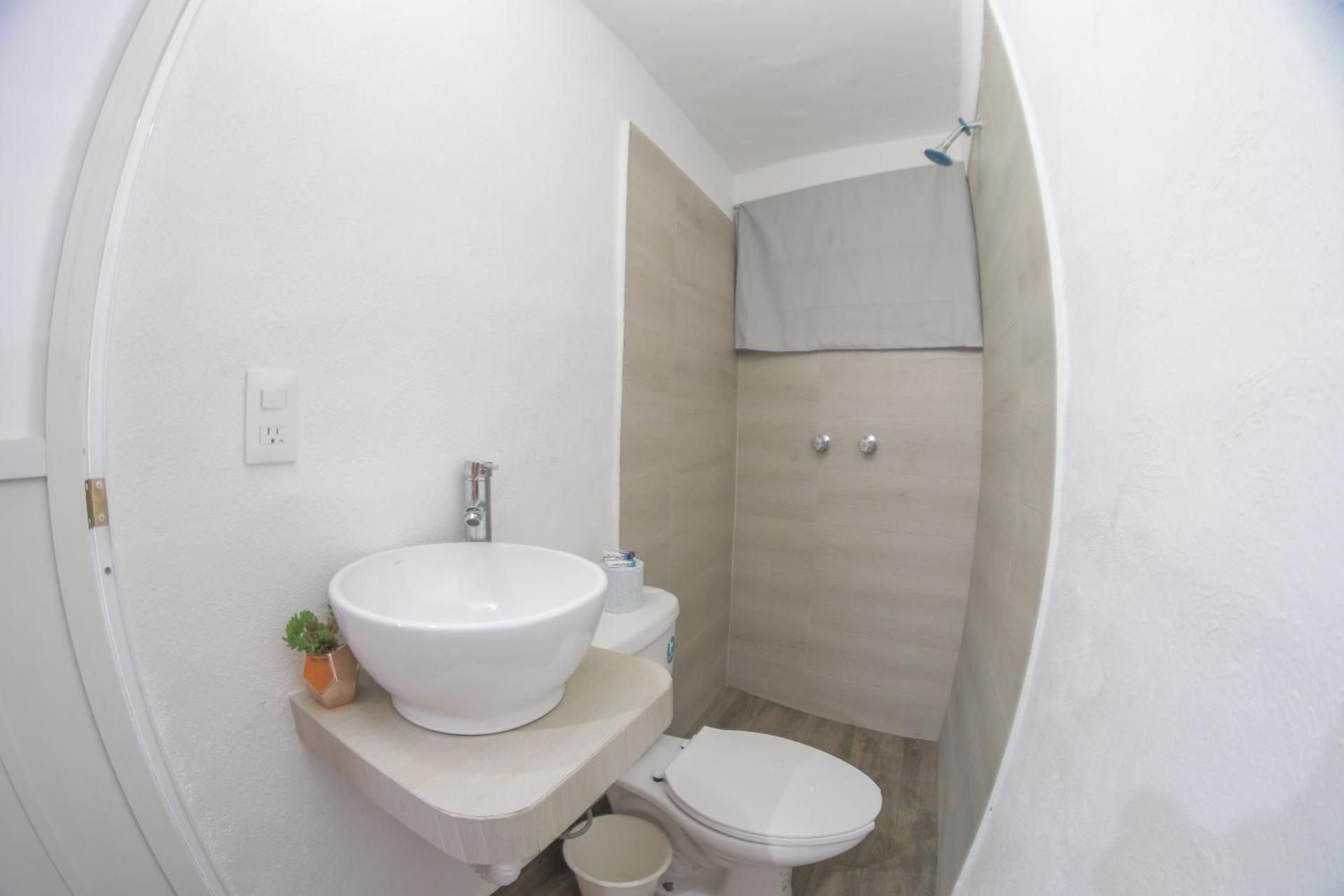 Deluxe Room (2 Adults + 1 Child)