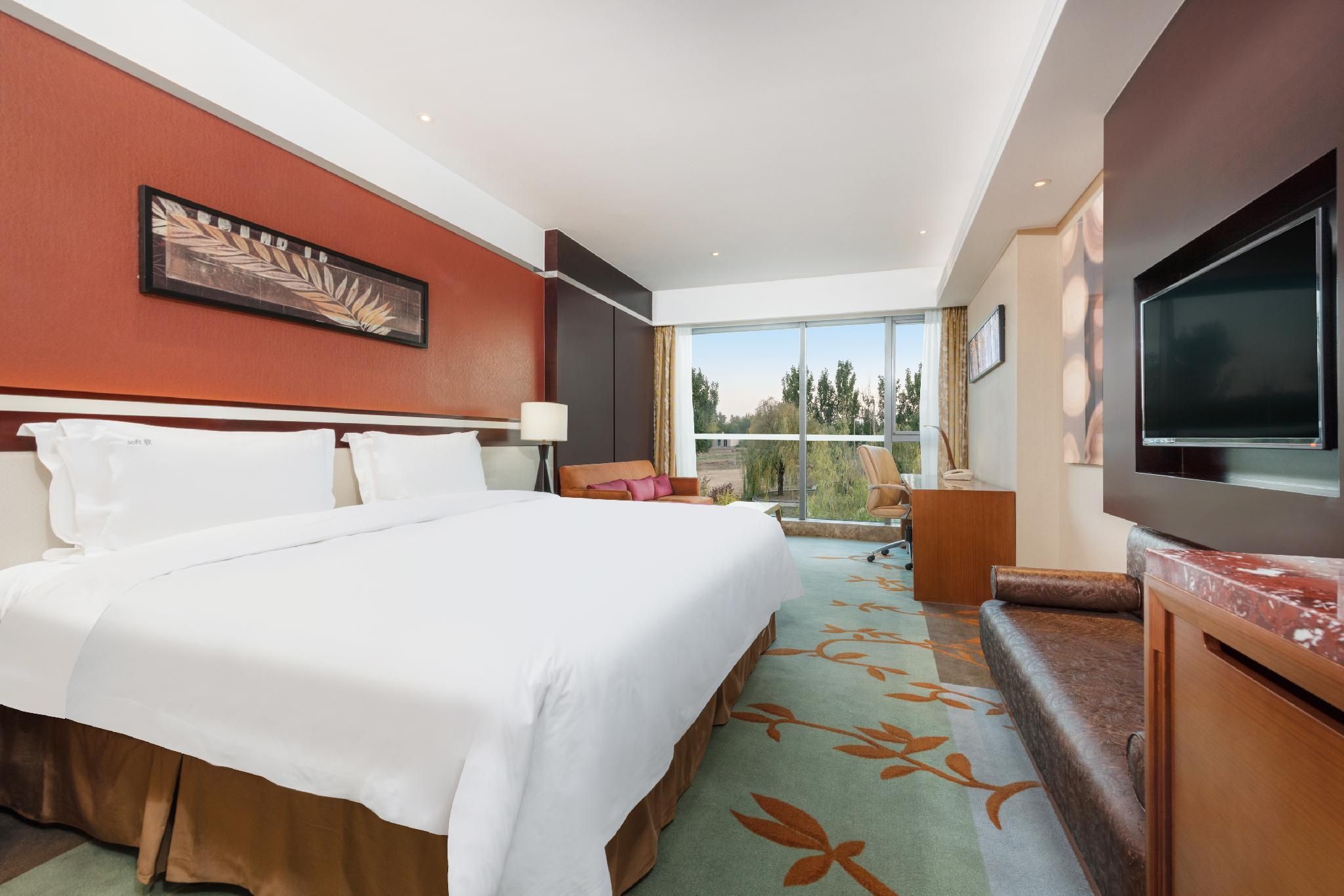 1 King Bed Superior Room