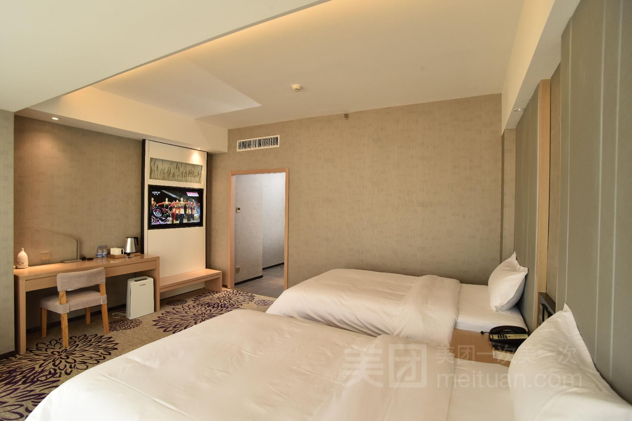 Twin Deluxe Room
