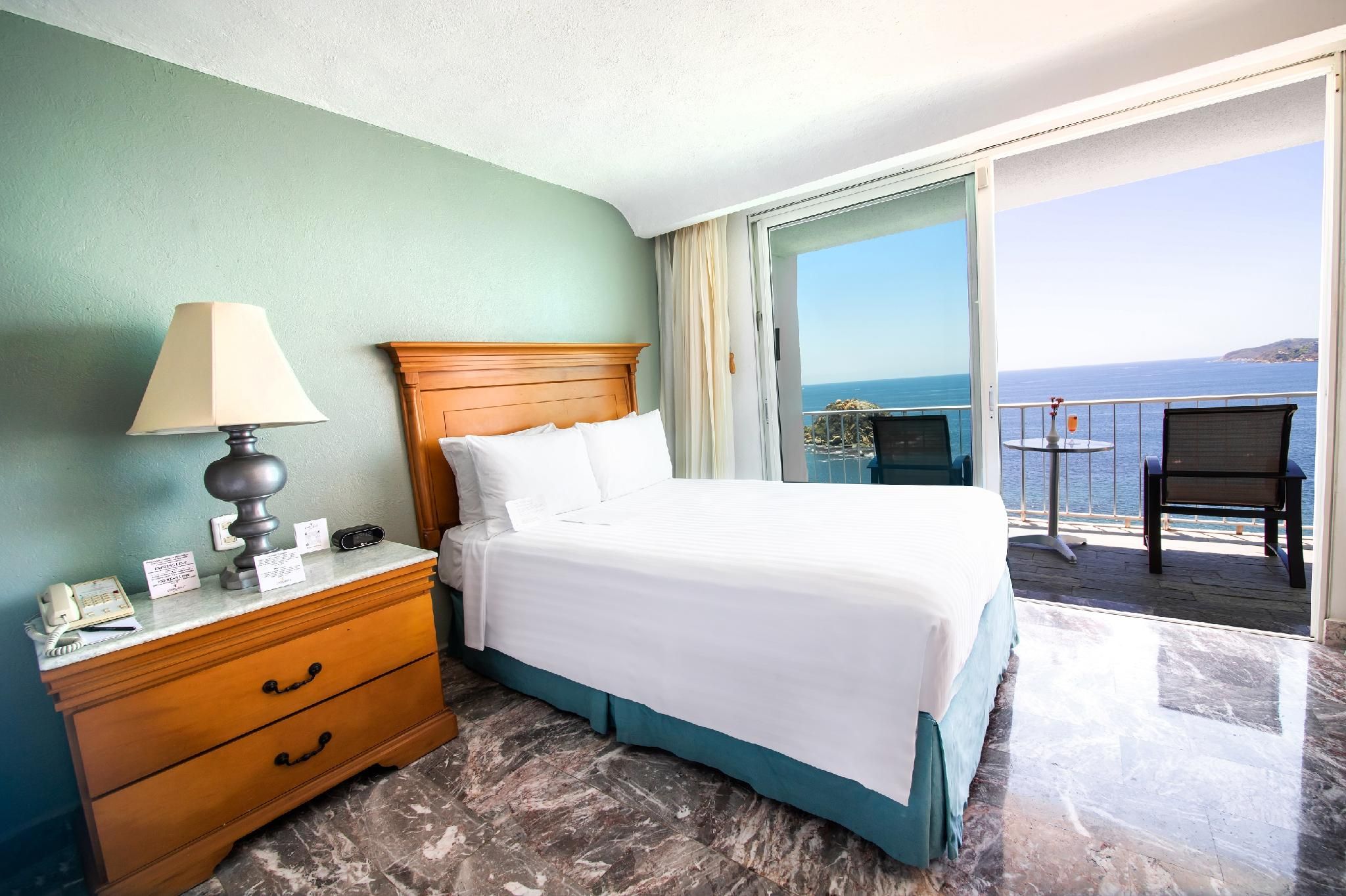 Superior Ocean View Queen Room