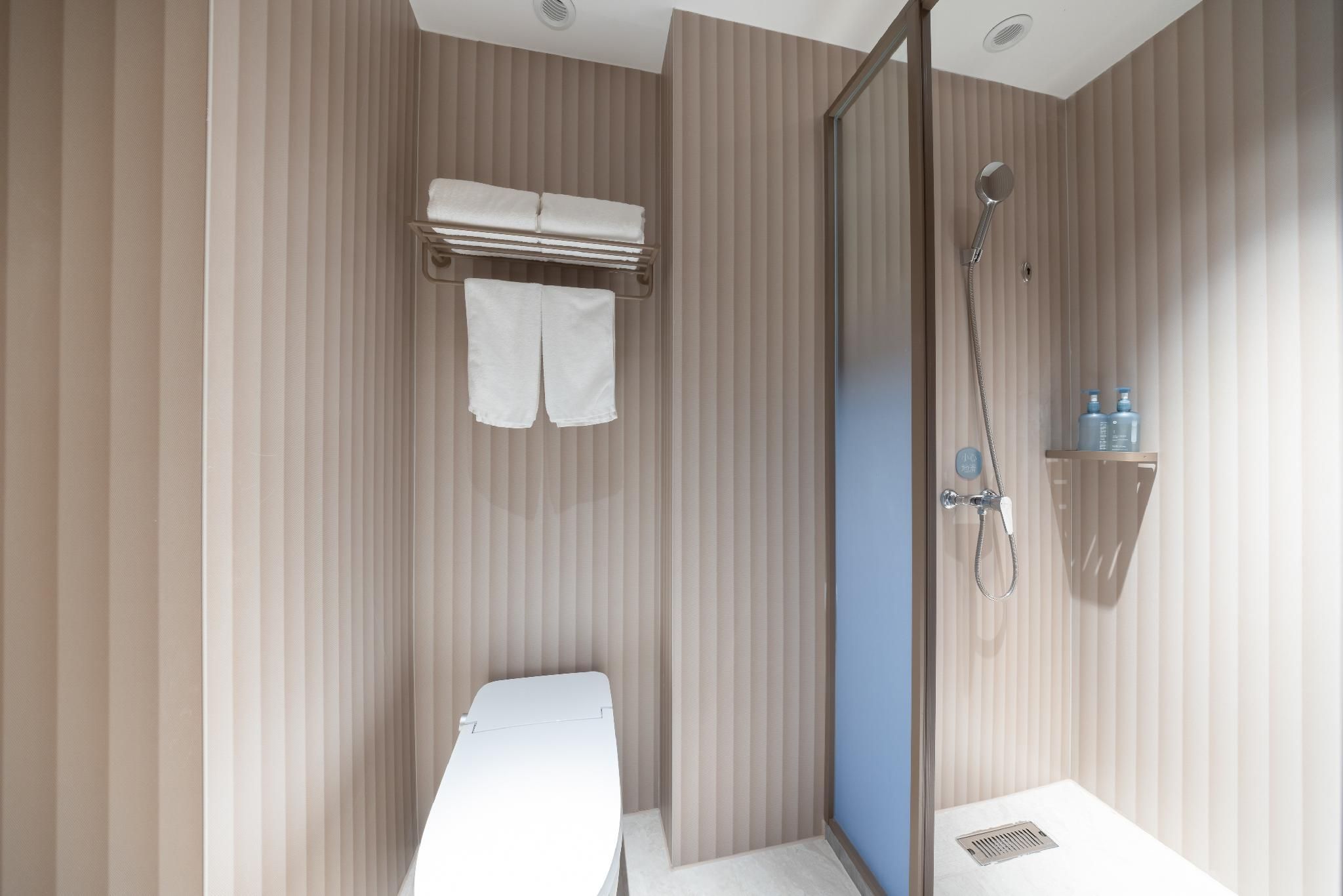 Business Queen Bed Room