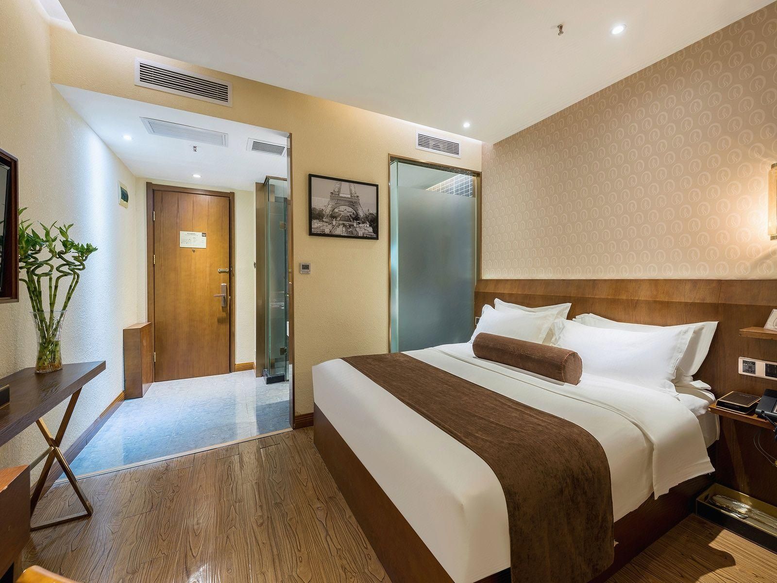 James Joyce - Feifan Delux Bed Room