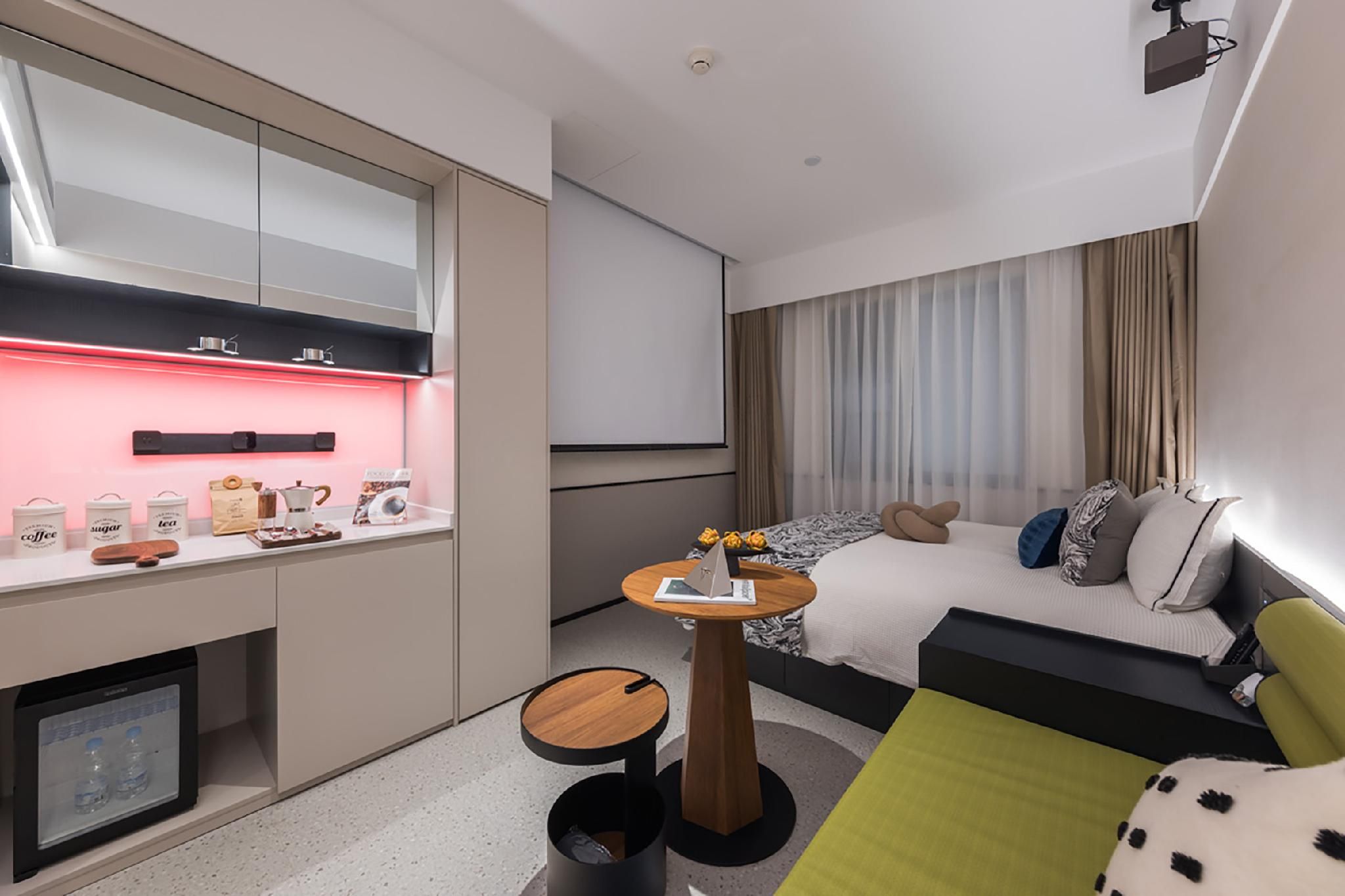 Huazhu - Deluxe Bed Room