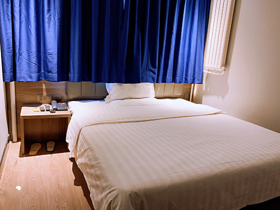 WH - Traditional Bed Room