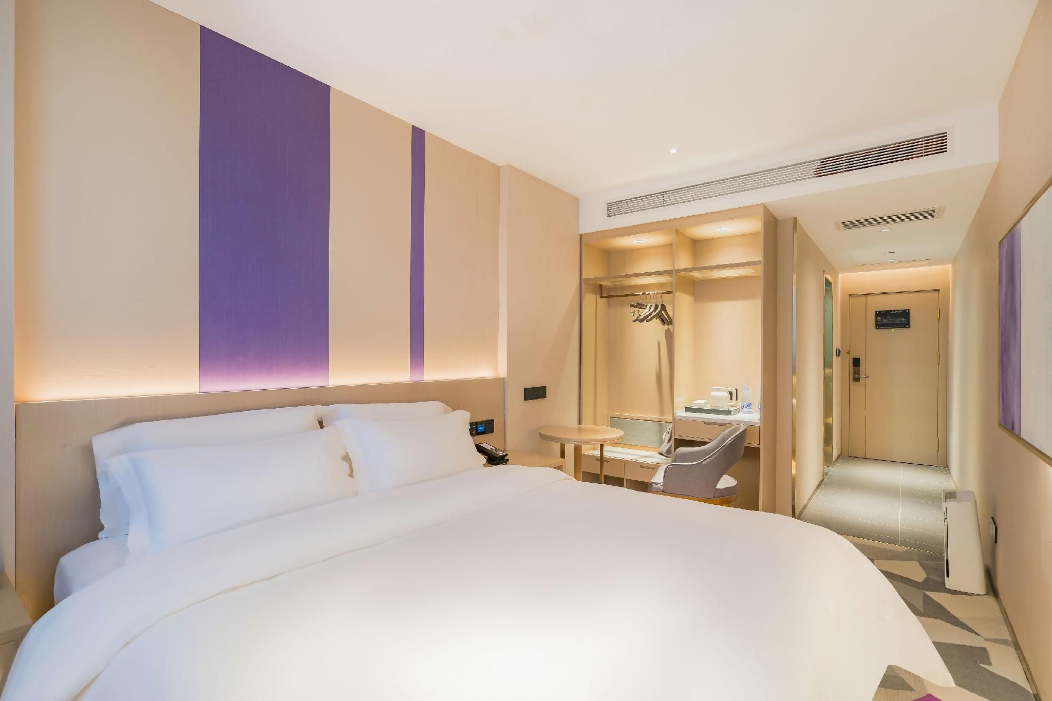 WH - Deluxe Bed Room