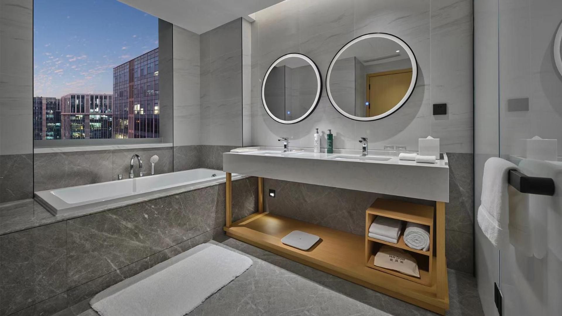 Premium Suite