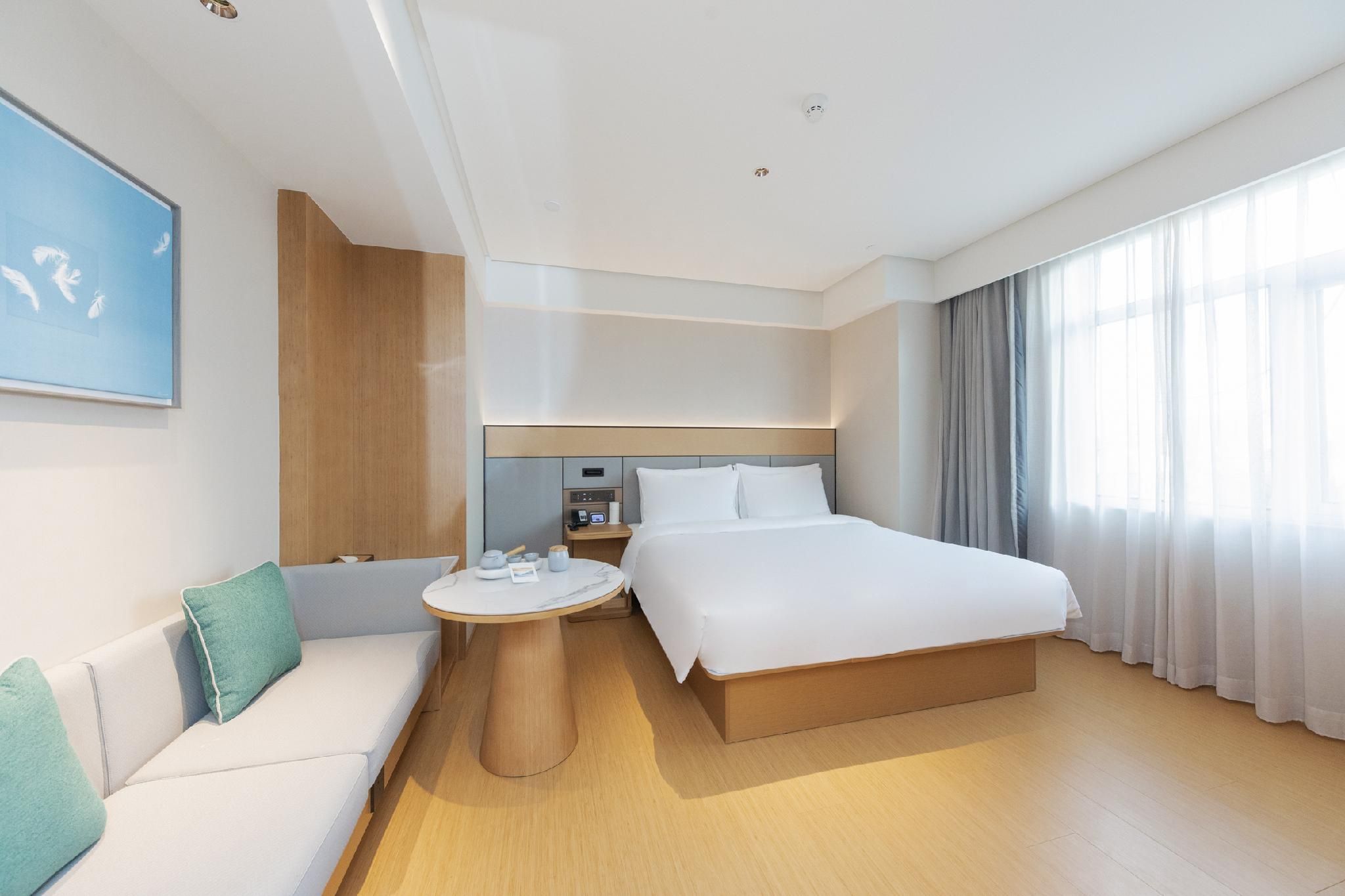Huazhu - Superior BedRoom
