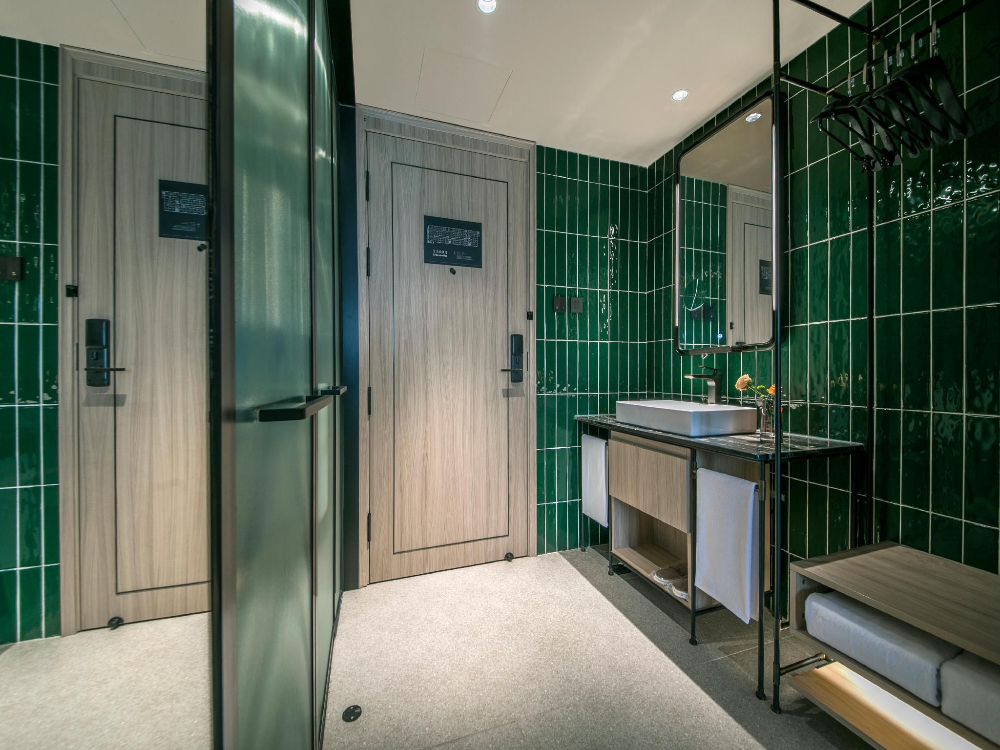 Huazhu - Speical Offer Guest Room