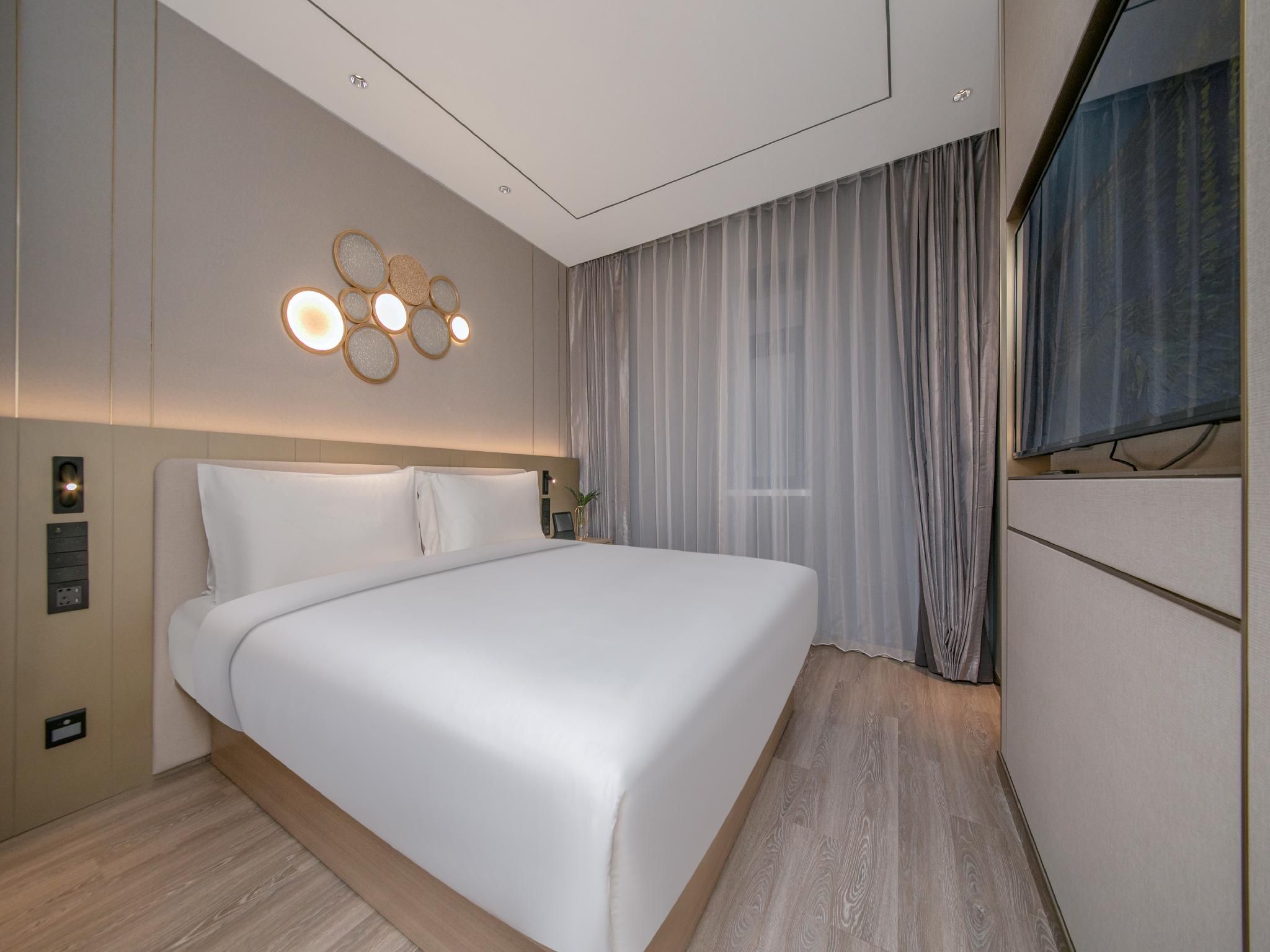 Huazhu - Yueruo Liujin Special Queen