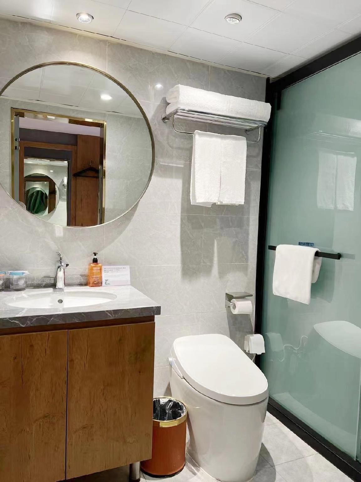 Huazhu - Yueruo Liujin Bed Room