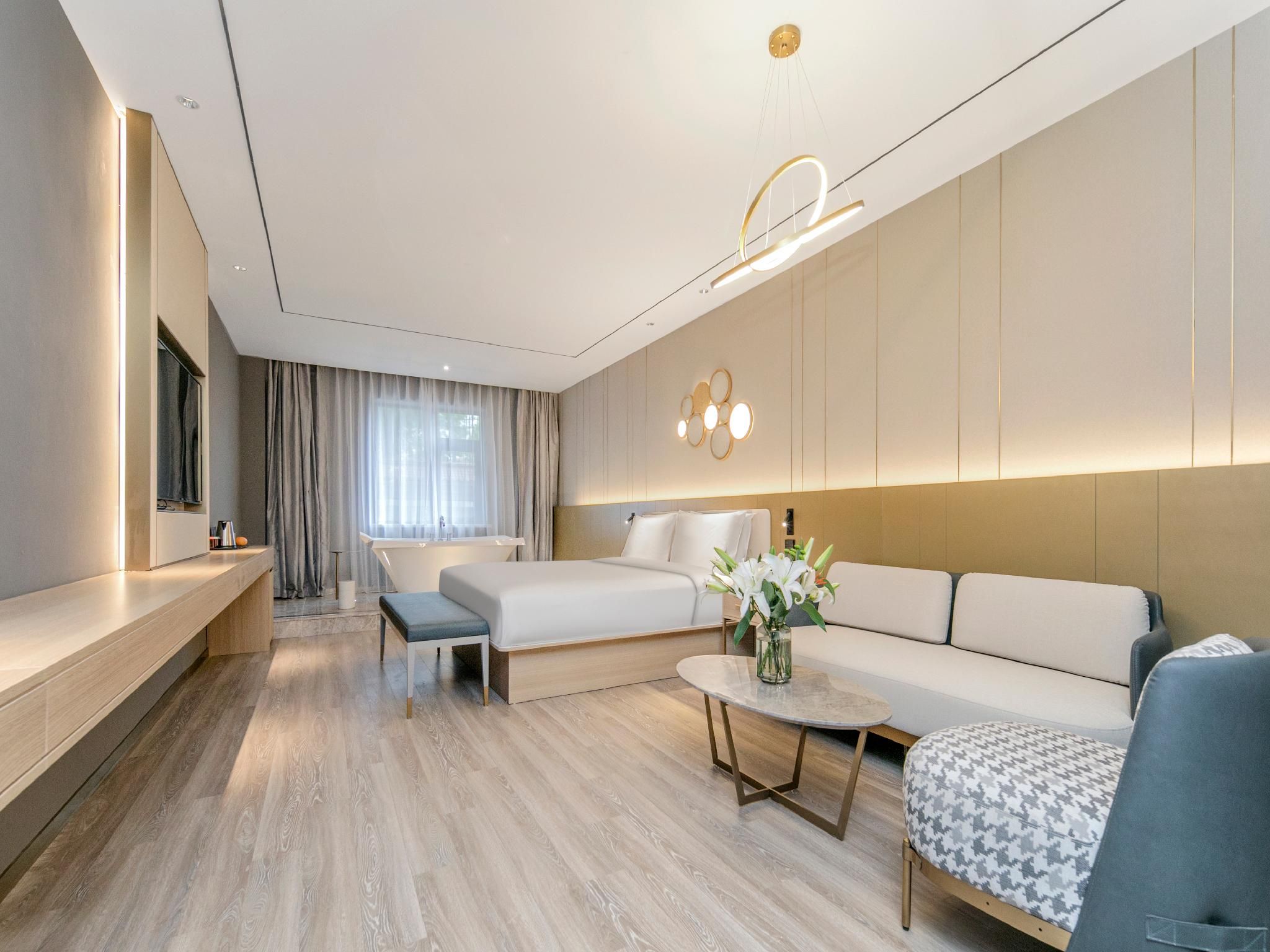 Huazhu - Yueruo Liujin Superior 1 Bed Room