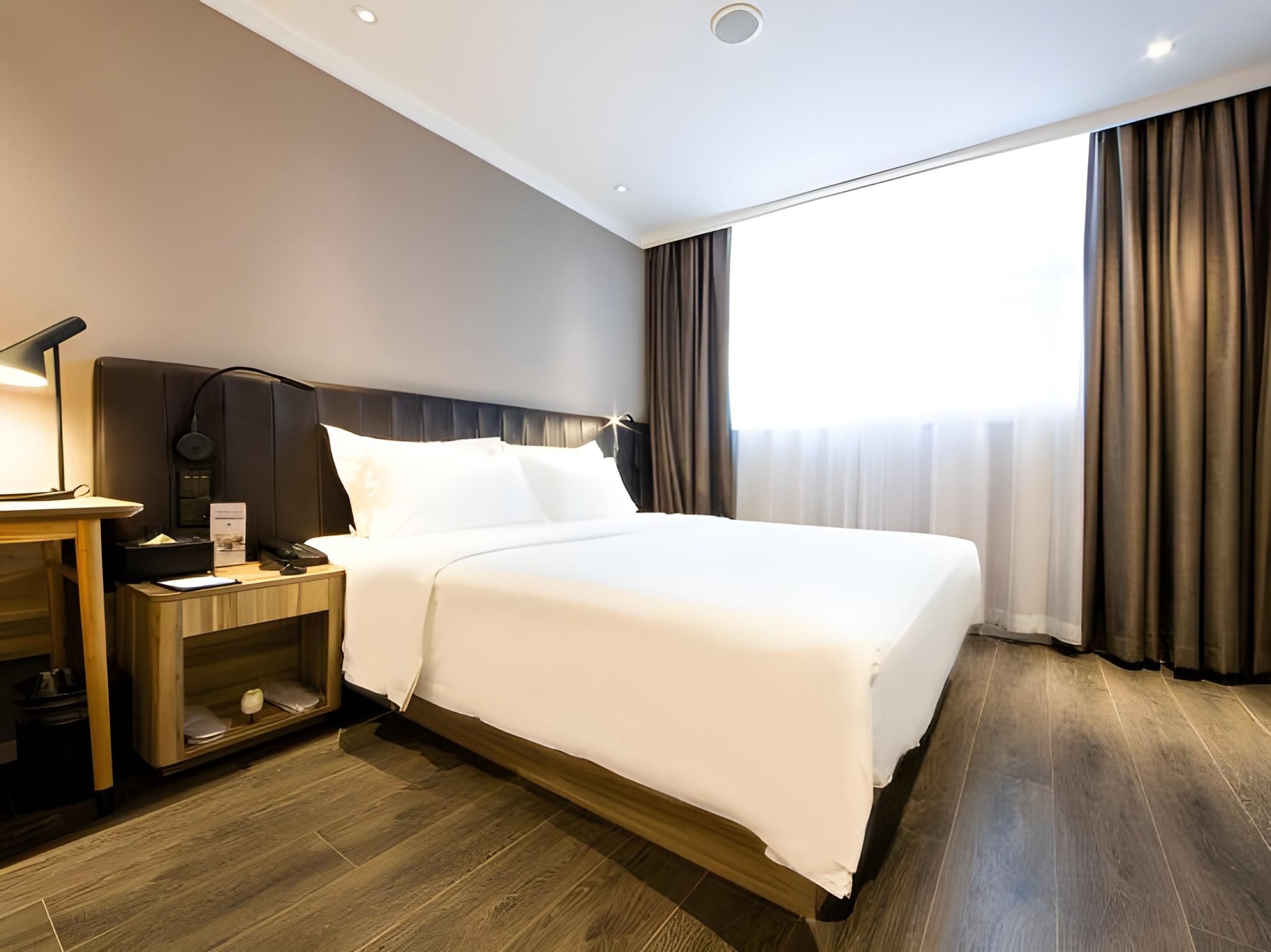 Huazhu - Youjia Bed Room