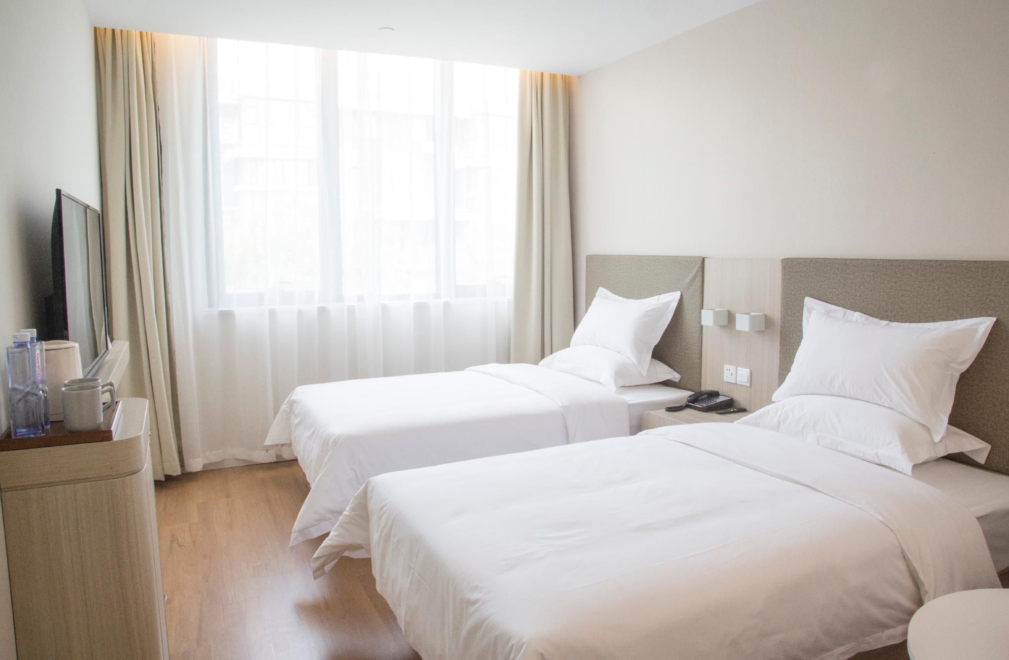 Huazhu - Business Twin Room