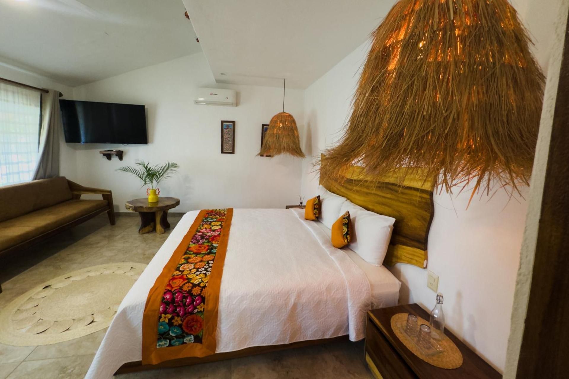 Standard Queen Room