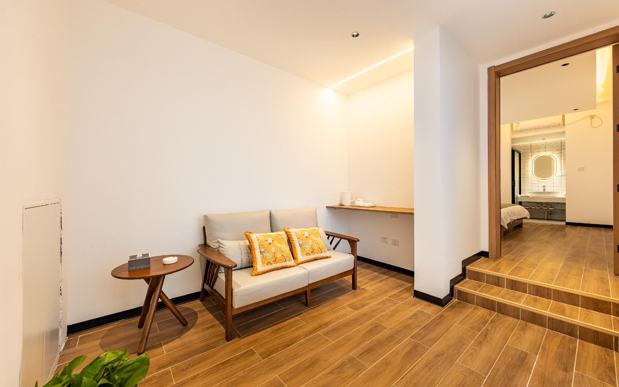Queen Suite